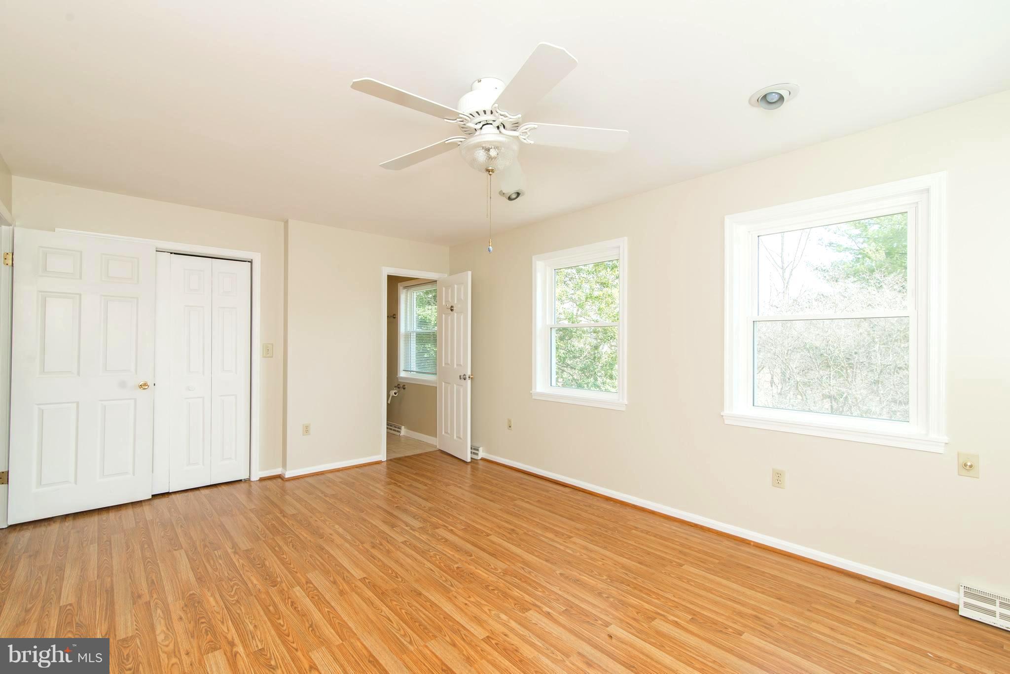 LOUTHAN SPRINGS - Farm