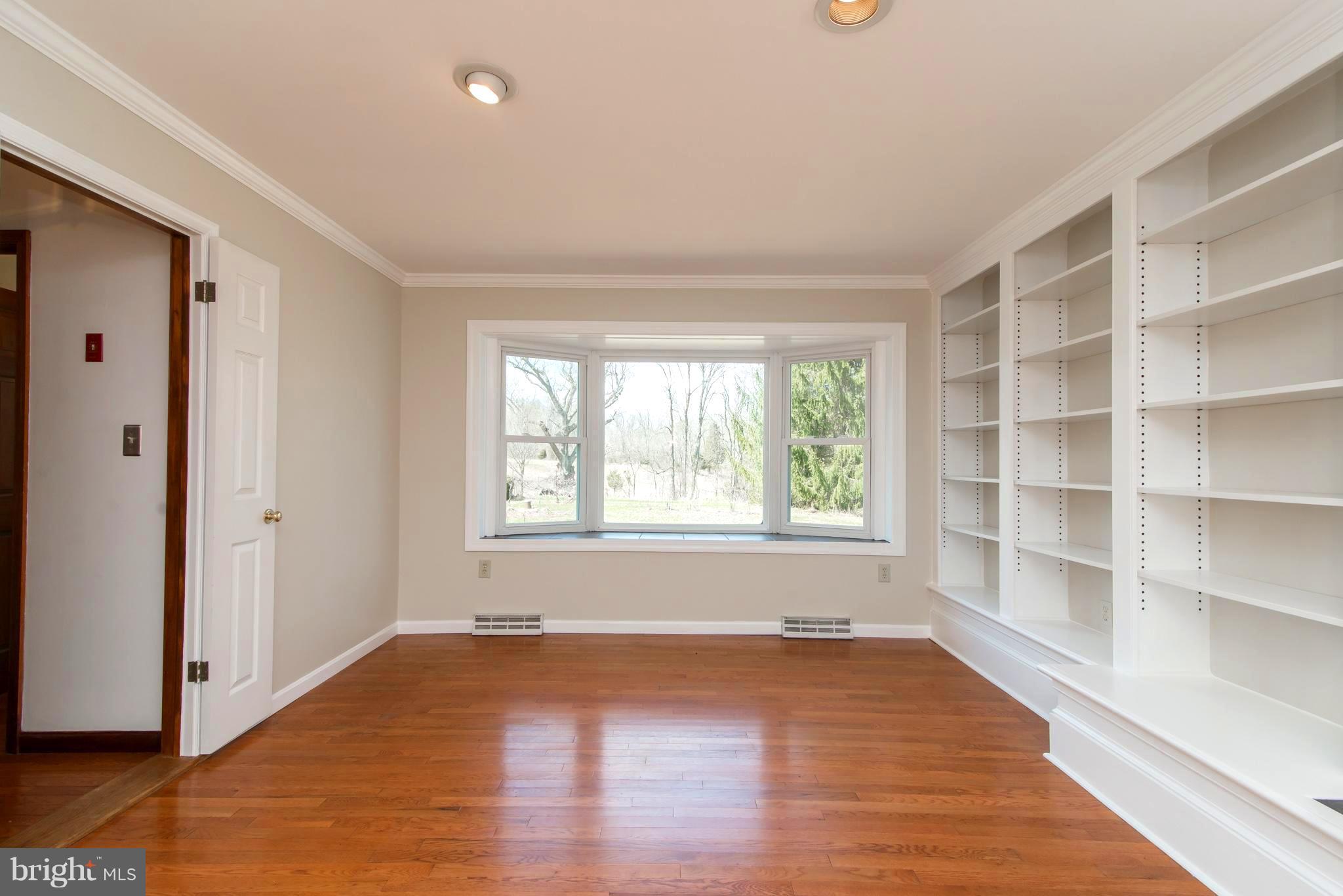 LOUTHAN SPRINGS - Farm