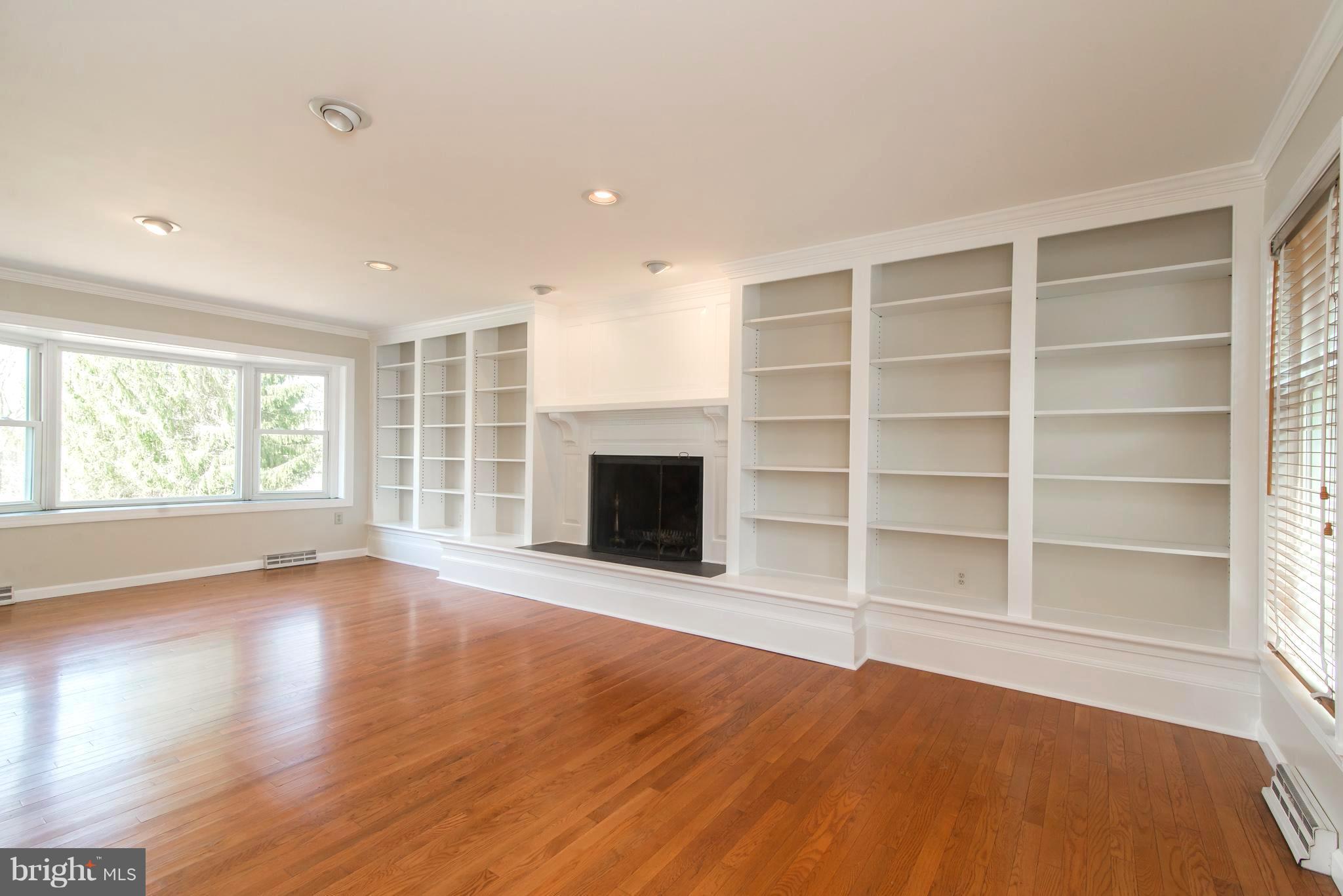 LOUTHAN SPRINGS - Farm