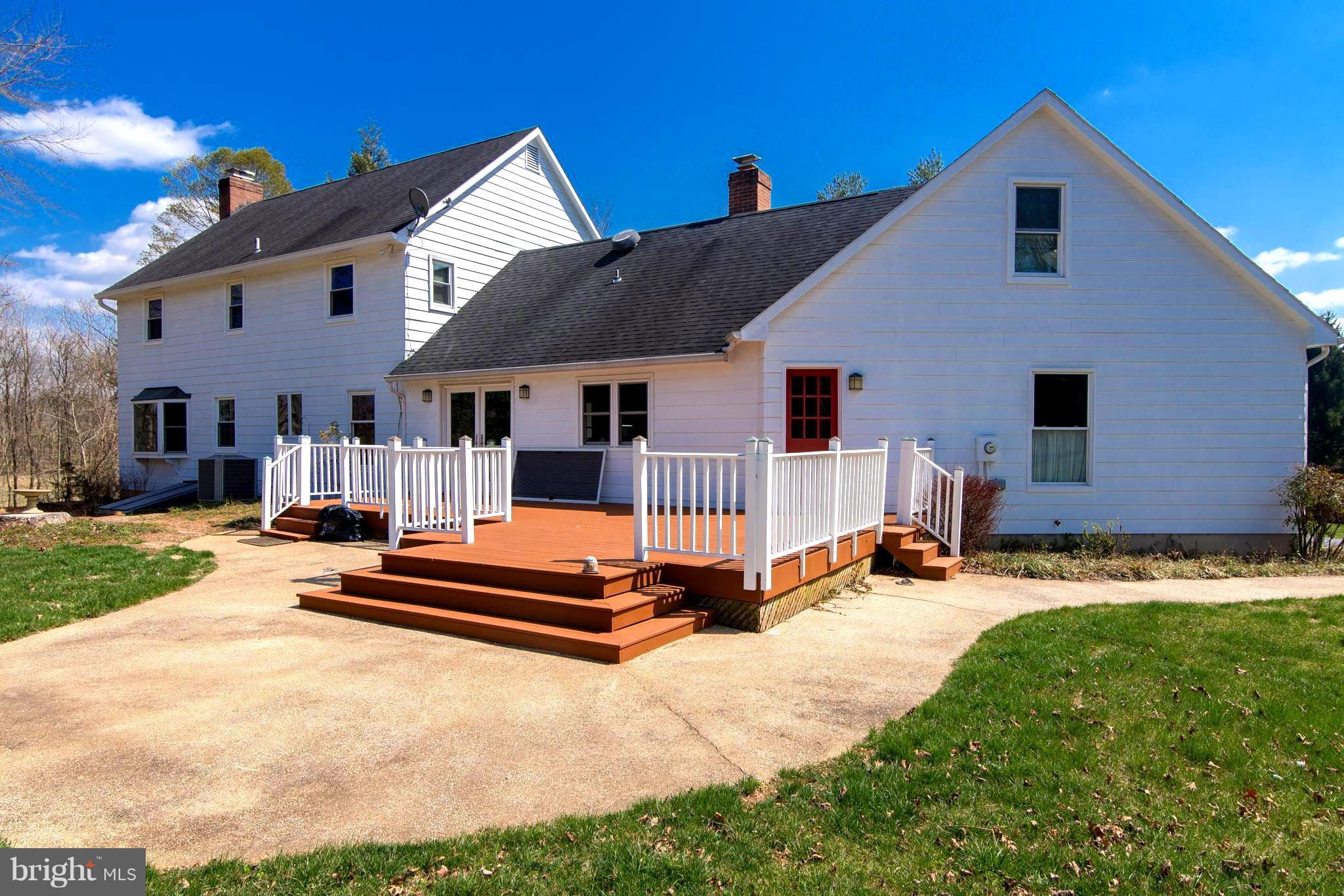 LOUTHAN SPRINGS - Farm