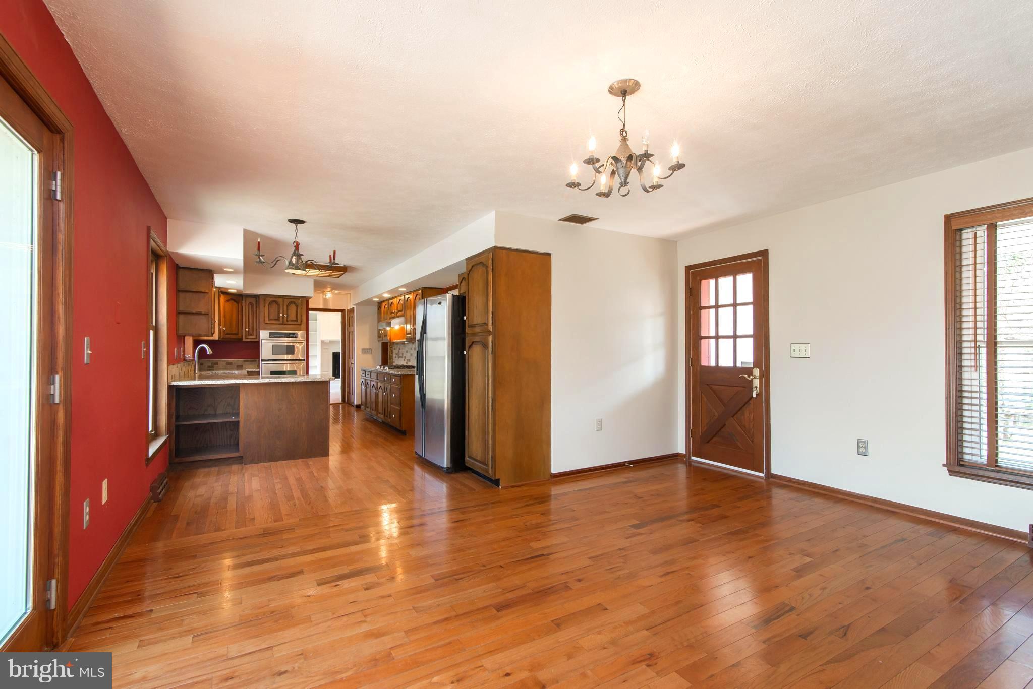 LOUTHAN SPRINGS - Farm