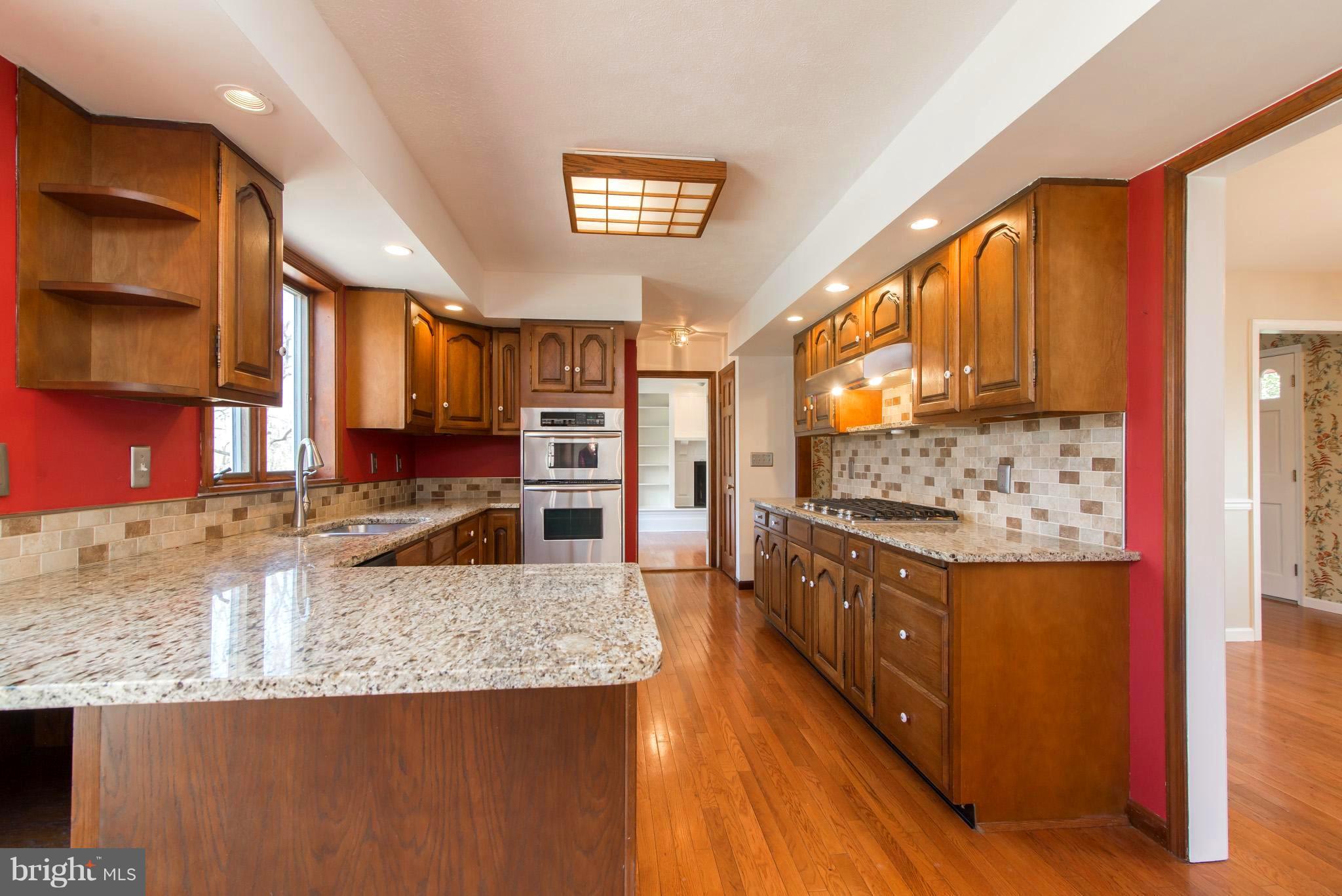 LOUTHAN SPRINGS - Farm