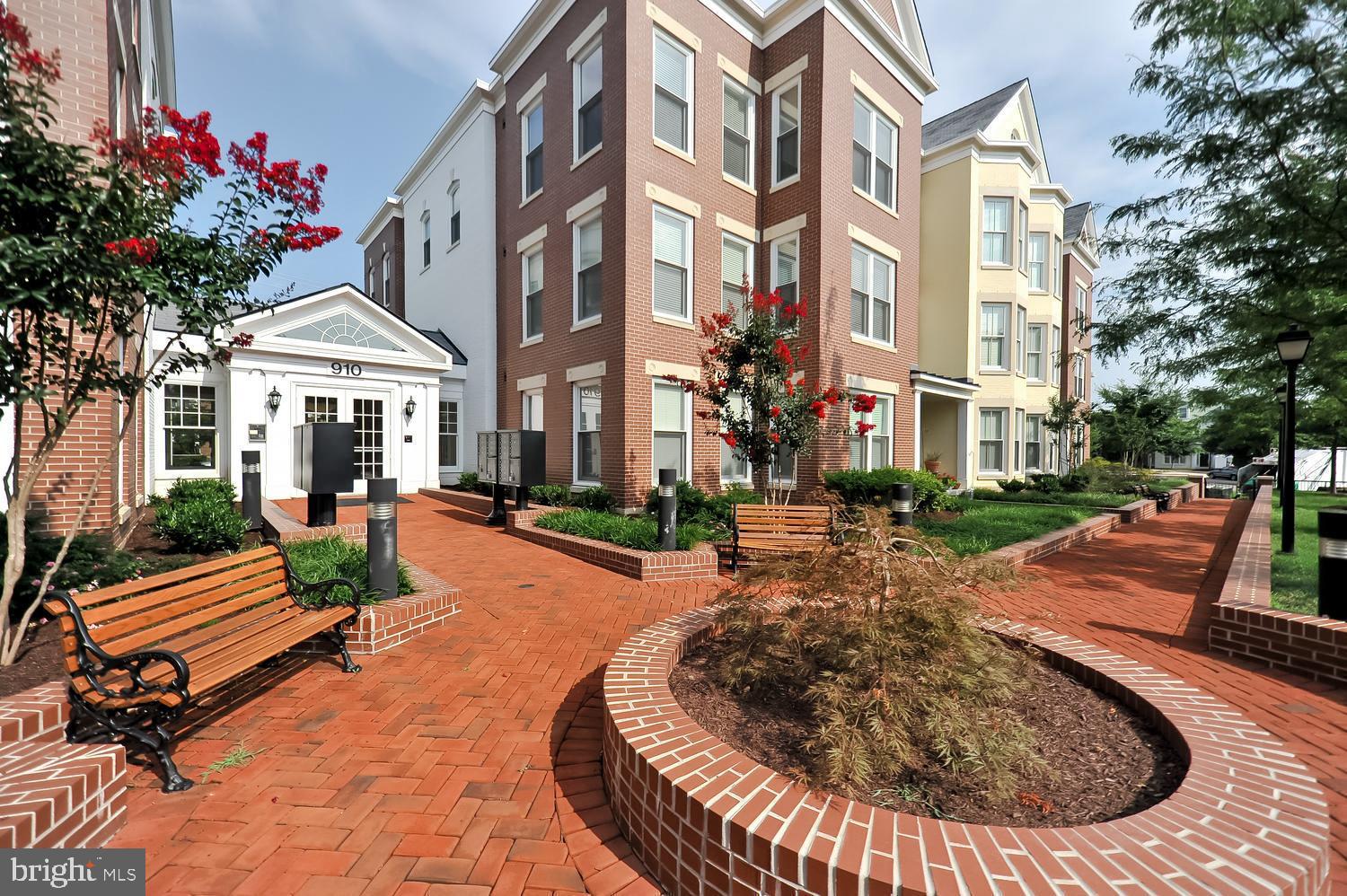 NORTH WASHINGTON ST COND - Residential Lease