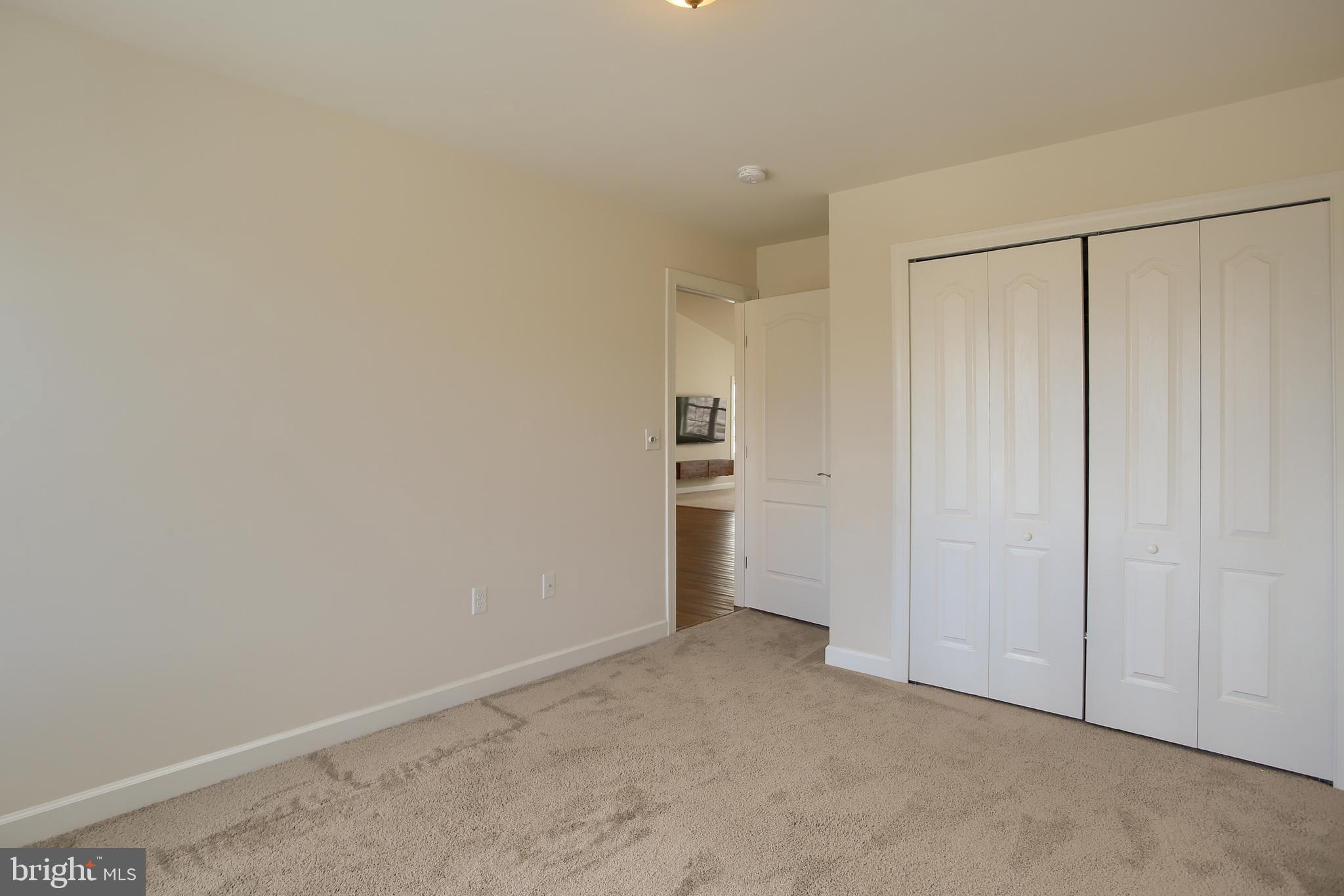 WOODLAND HILLS - Residential