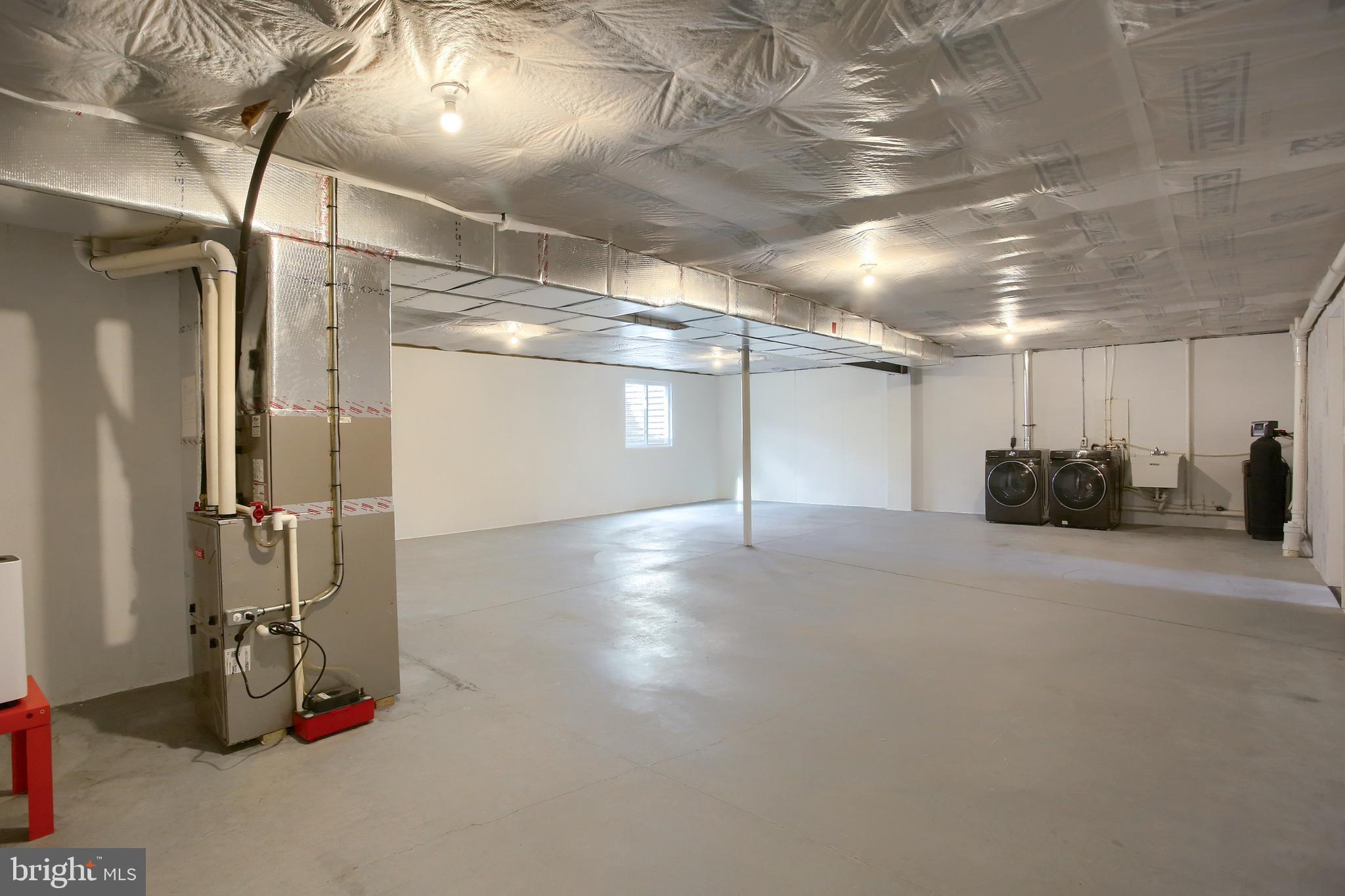 WOODLAND HILLS - Residential