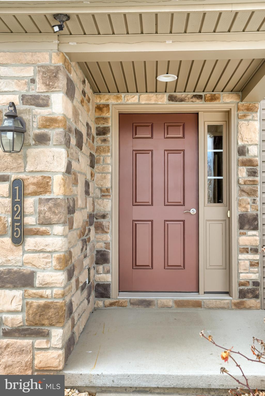 WOODLAND HILLS - Residential