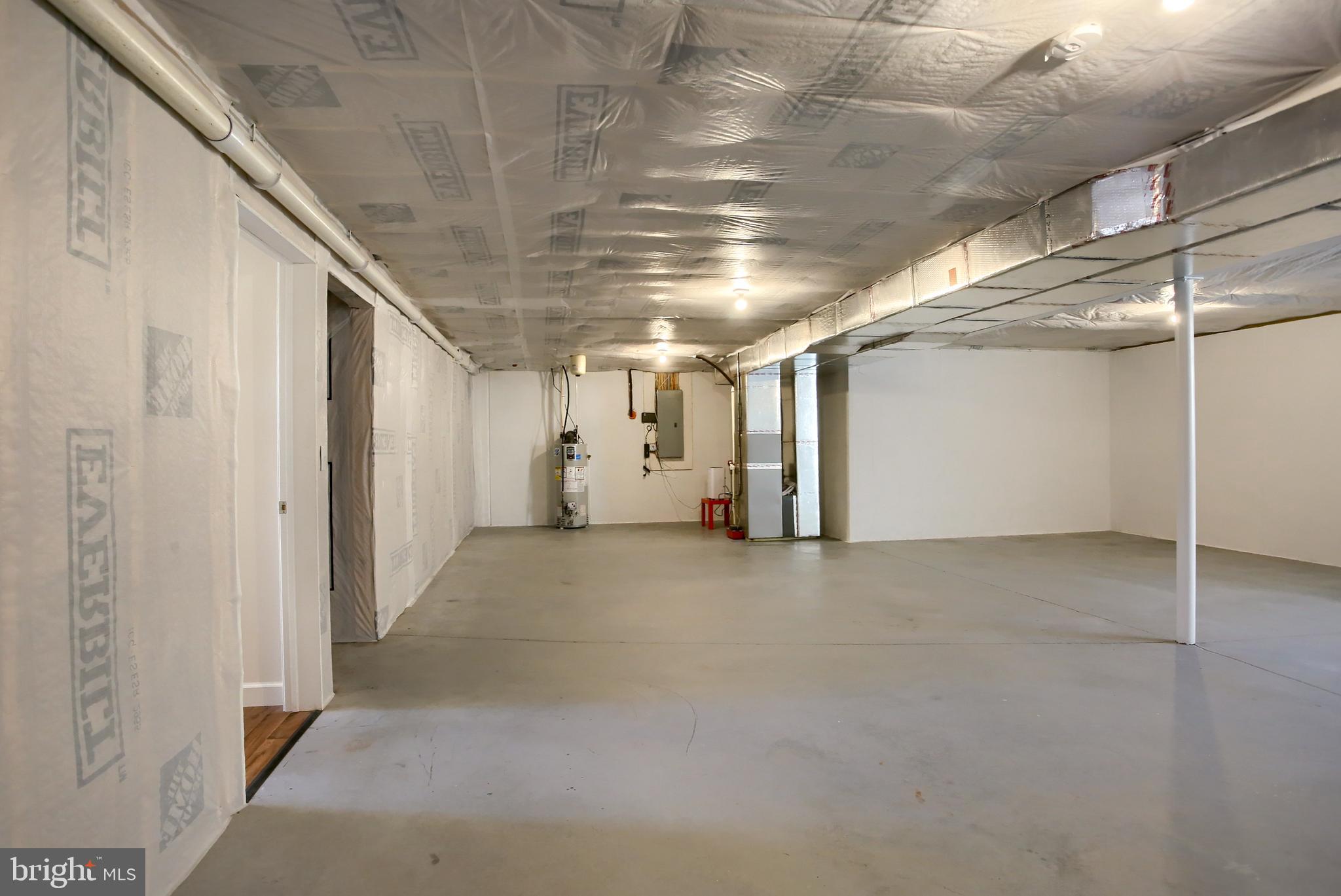 WOODLAND HILLS - Residential