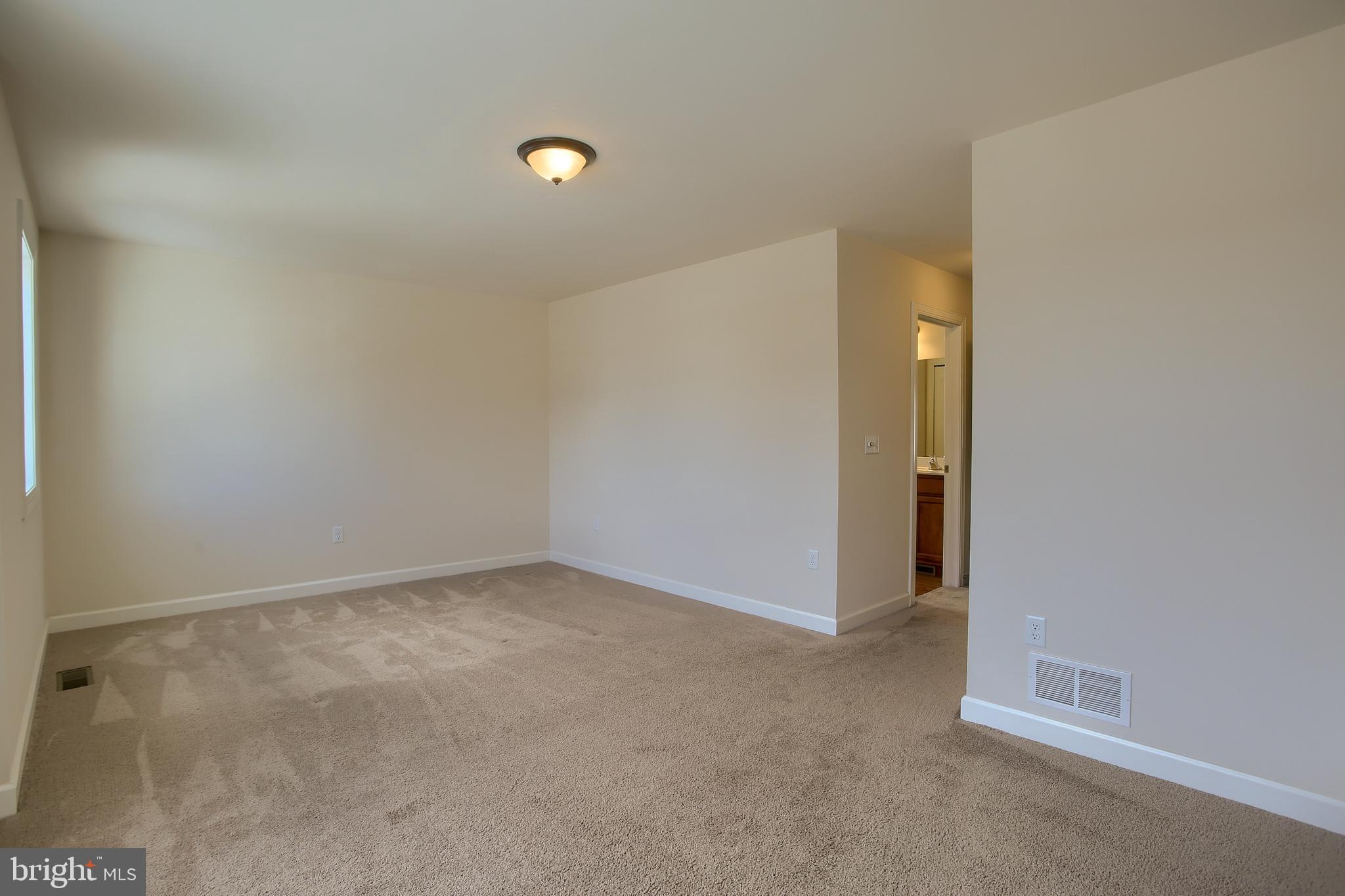 WOODLAND HILLS - Residential