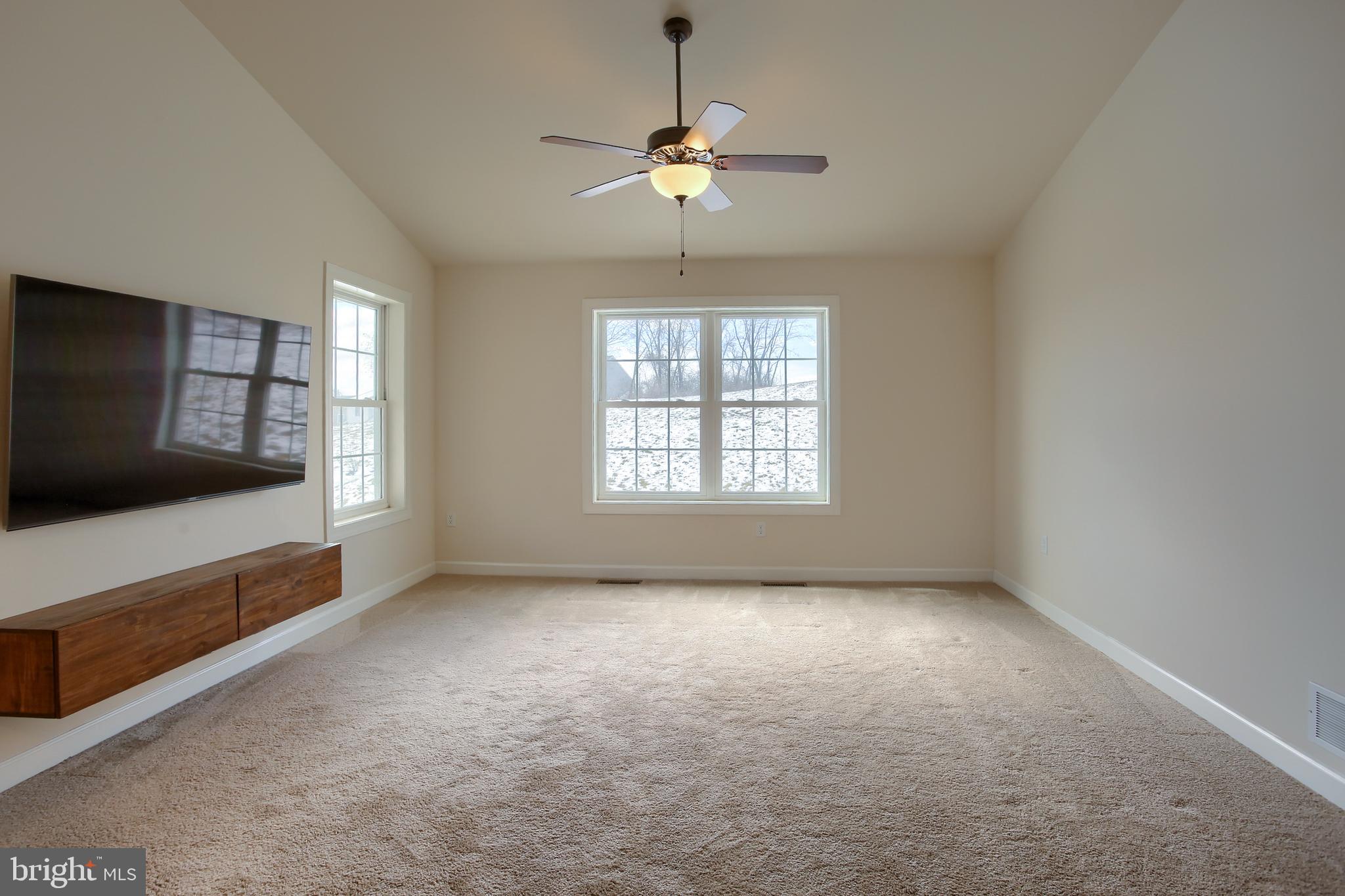 WOODLAND HILLS - Residential