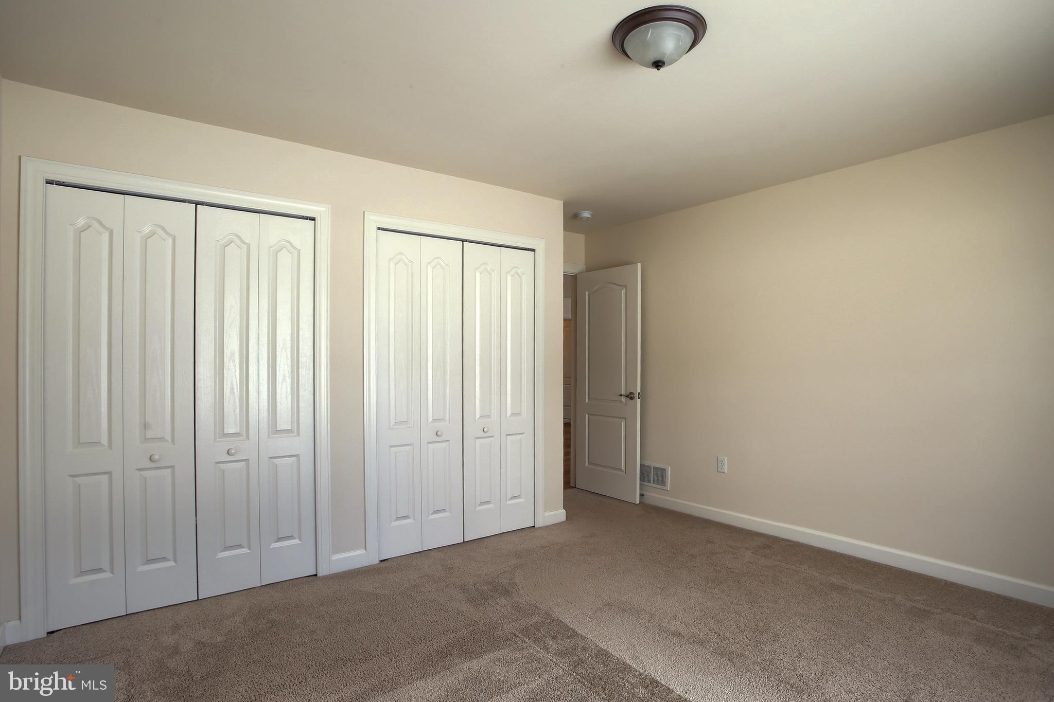 WOODLAND HILLS - Residential