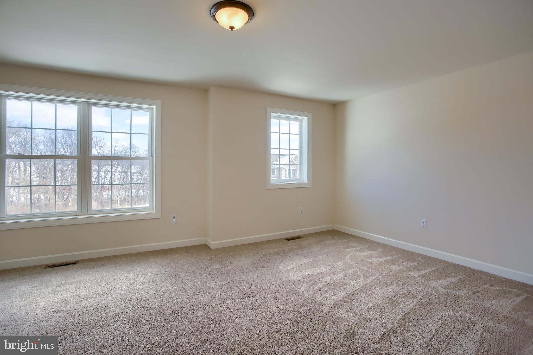 WOODLAND HILLS - Residential