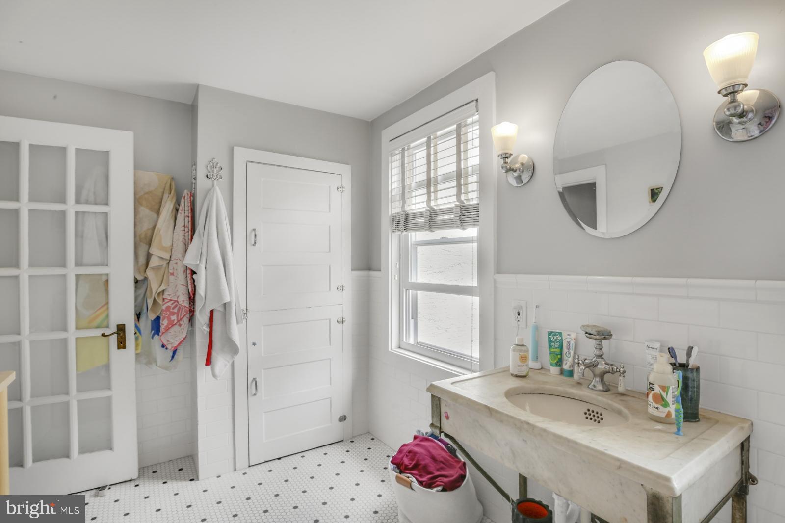 FISHTOWN - Residential Lease