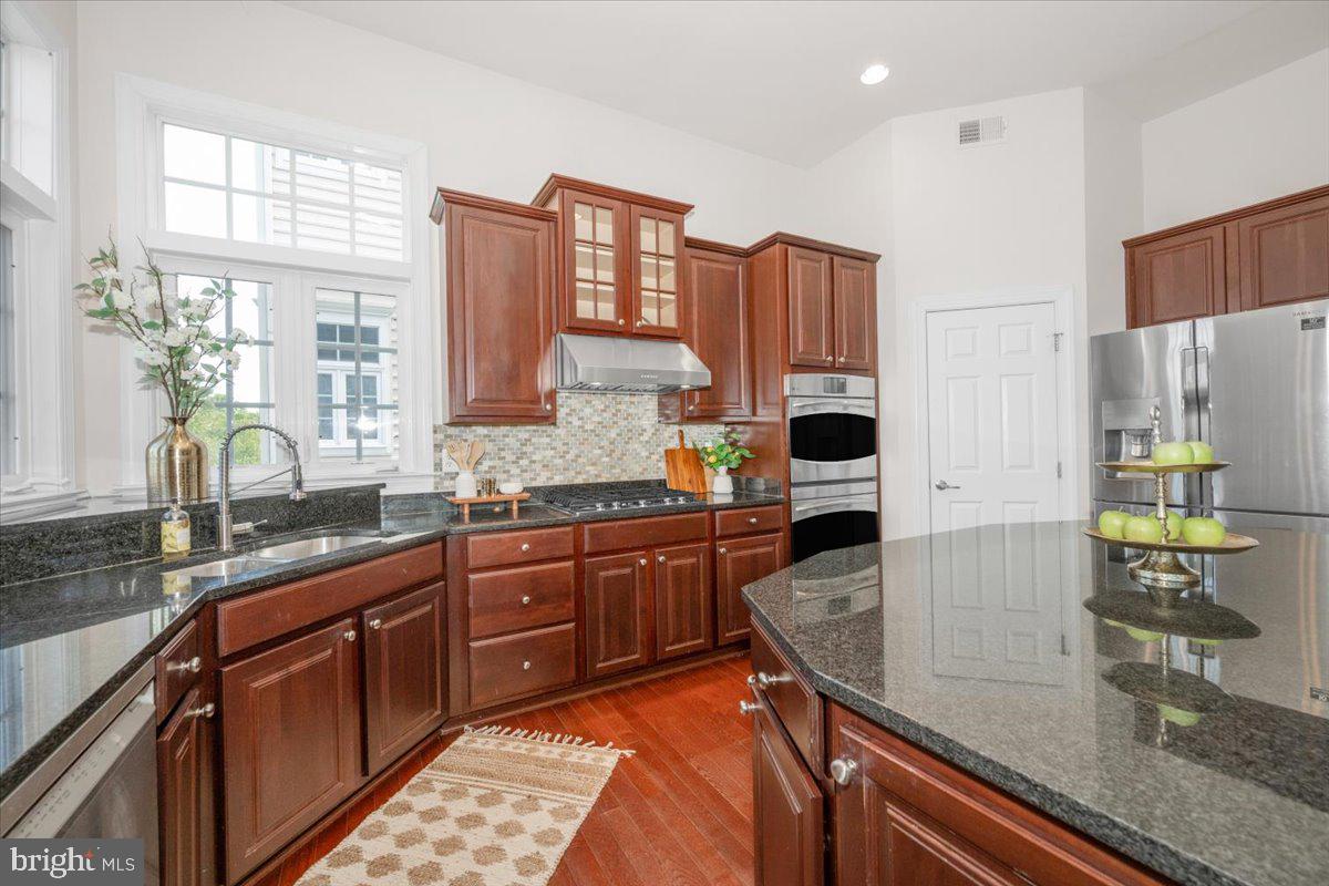 POTOMAC EDGE - Residential