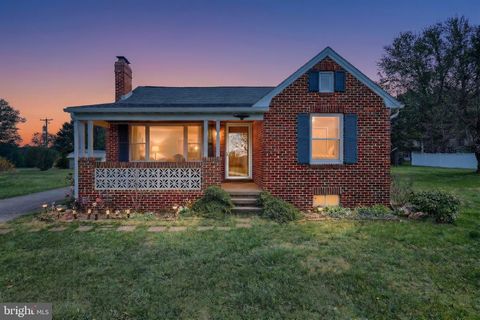 2208 GRANDVIEW ROAD HANOVER PA 17331