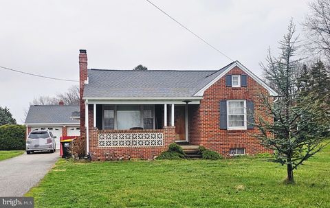 2208 GRANDVIEW ROAD HANOVER PA 17331