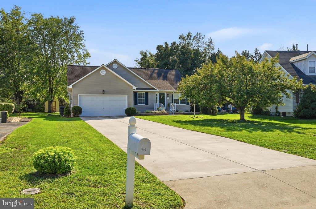 Photo of 109 Jefferson Court, STEPHENS CITY, VA 22655 (MLS # VAFV2043952)