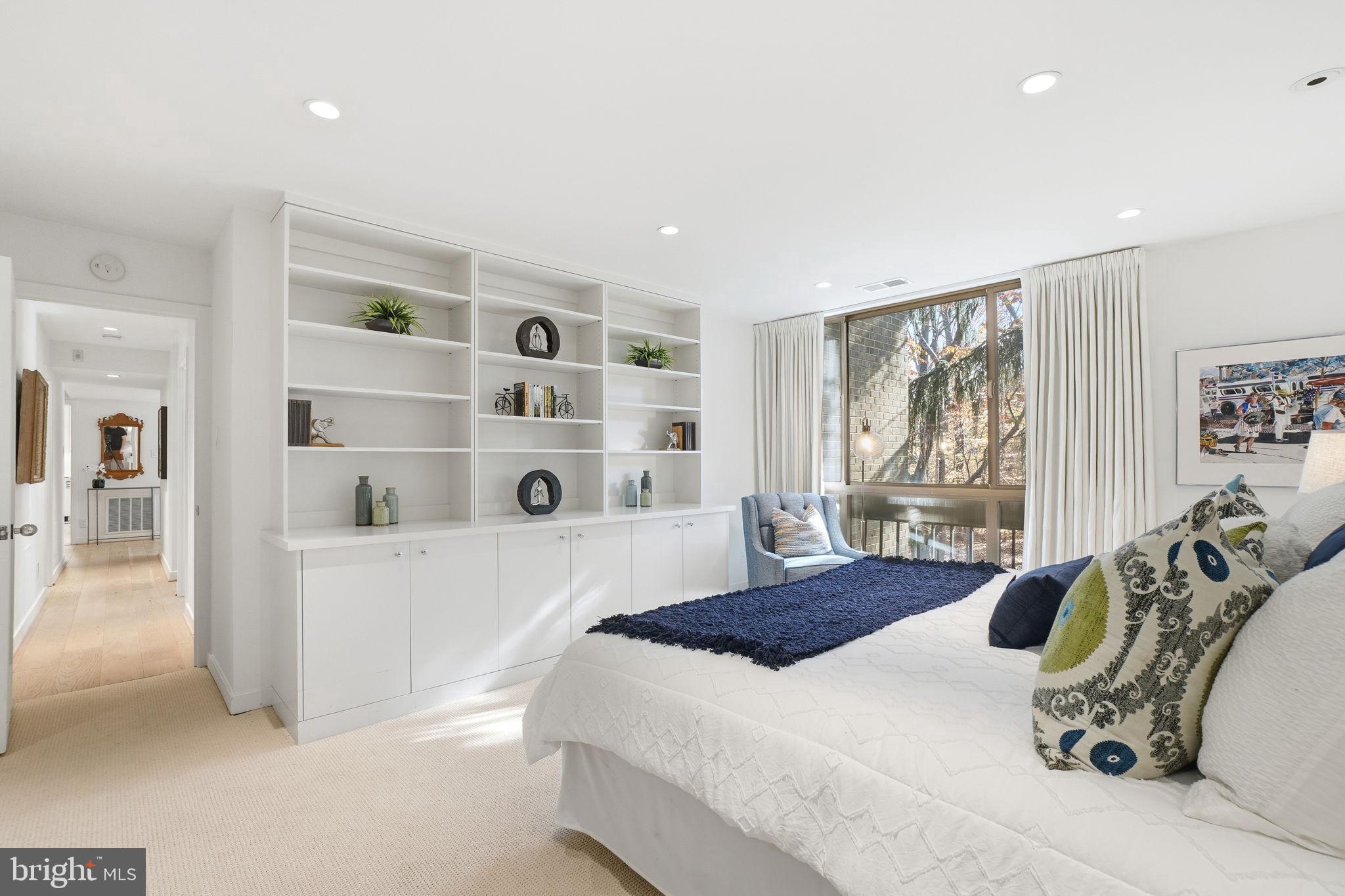 SUMNER VILLAGE - Residential