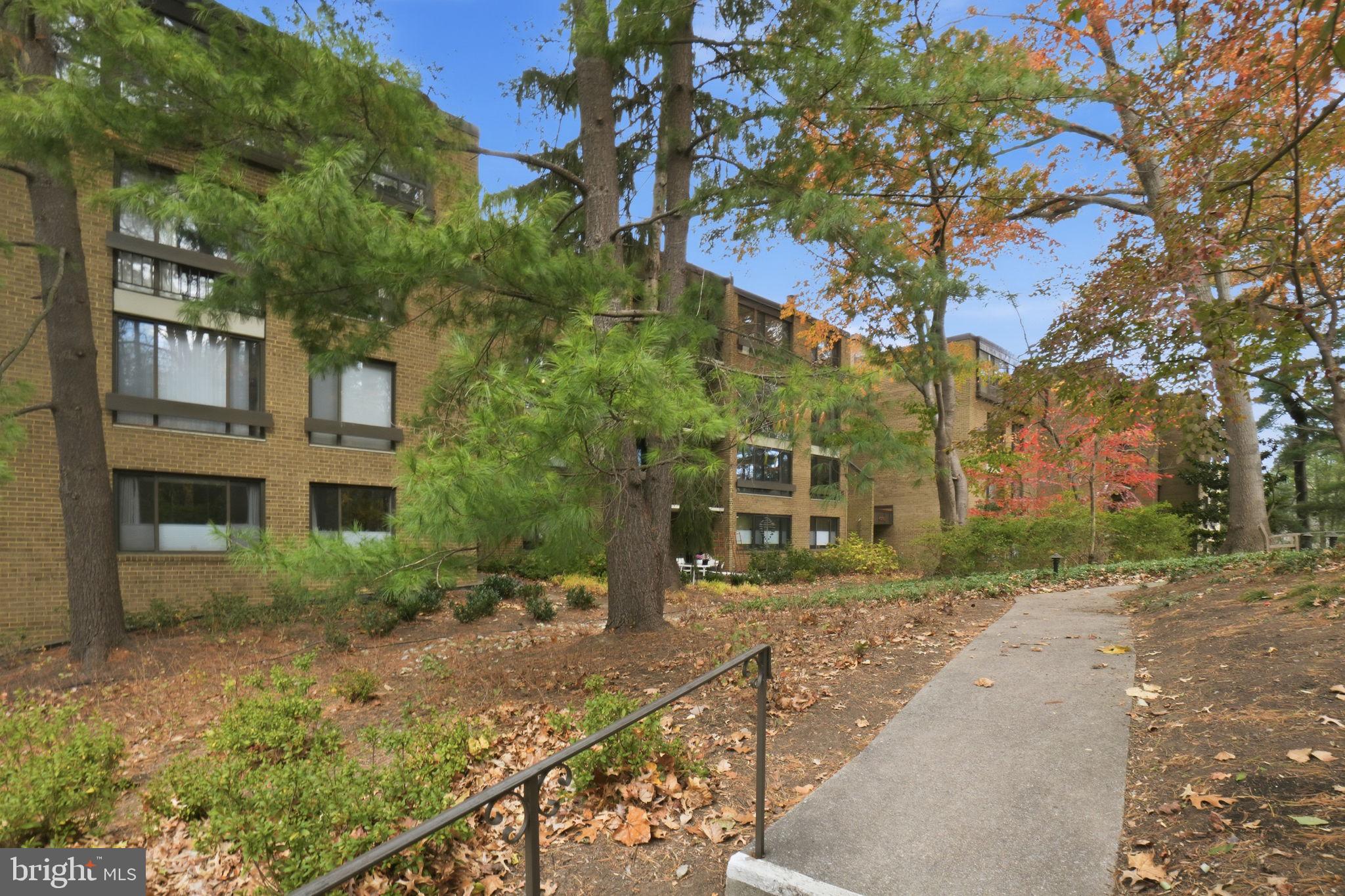 SUMNER VILLAGE - Residential