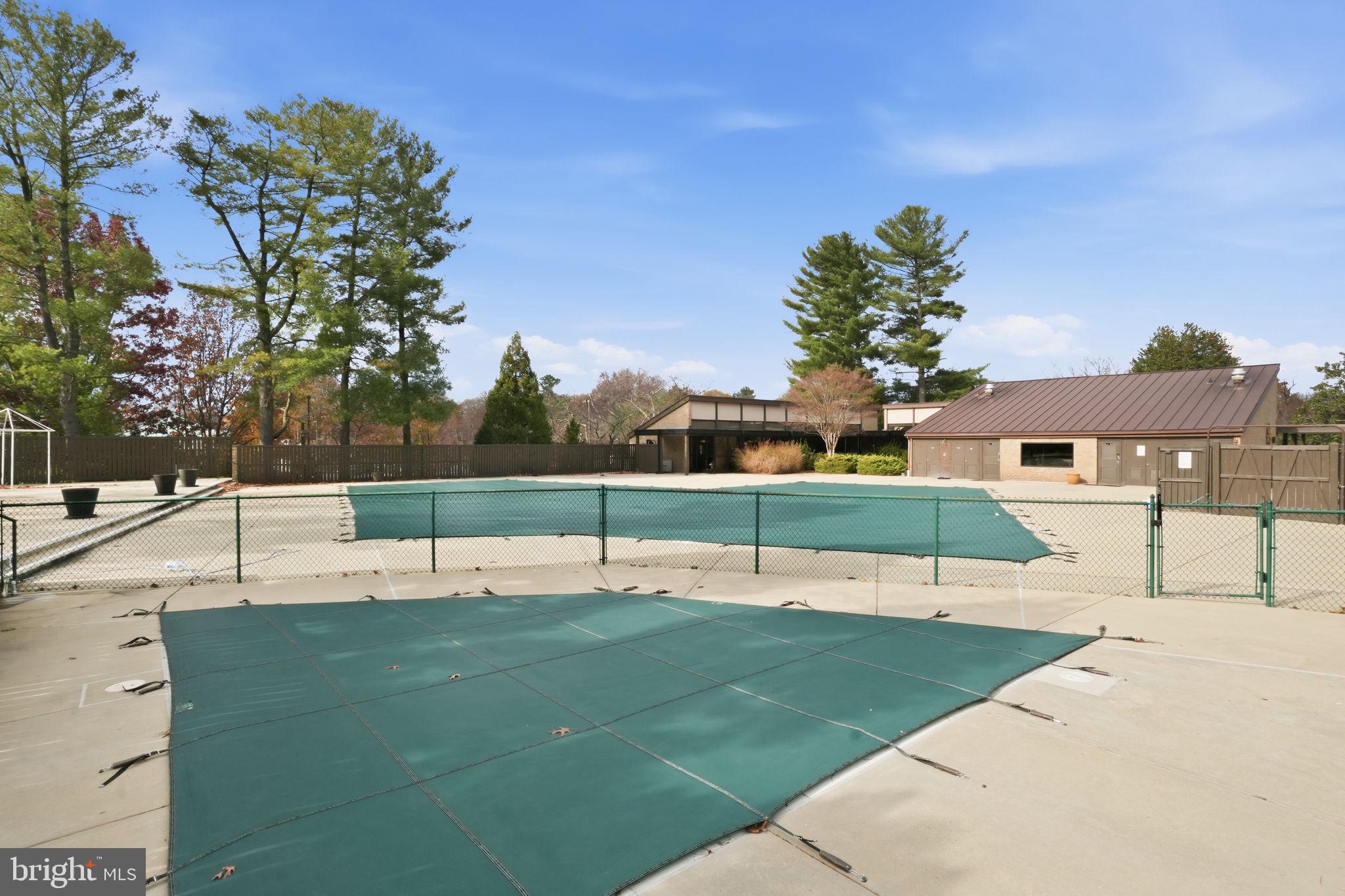 SUMNER VILLAGE - Residential