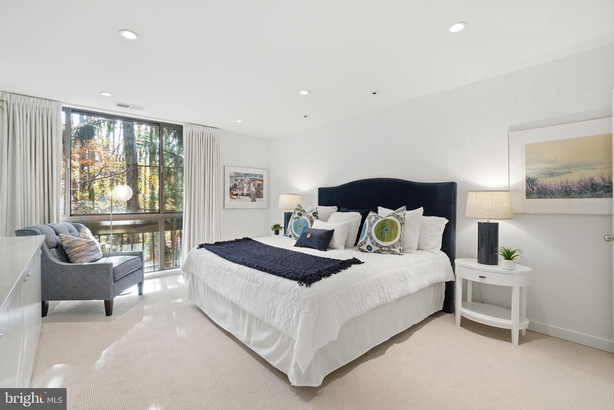 SUMNER VILLAGE - Residential