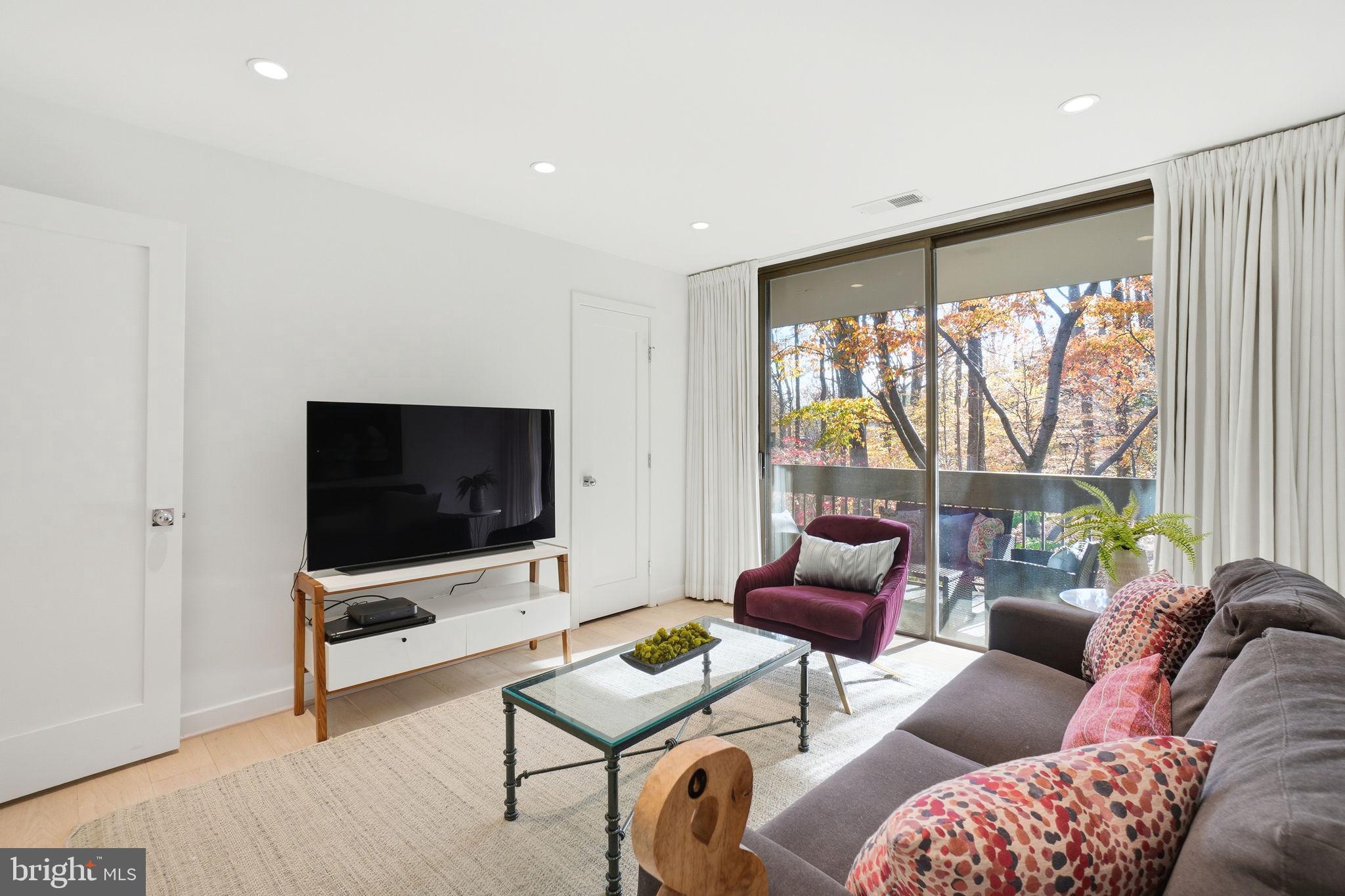 SUMNER VILLAGE - Residential