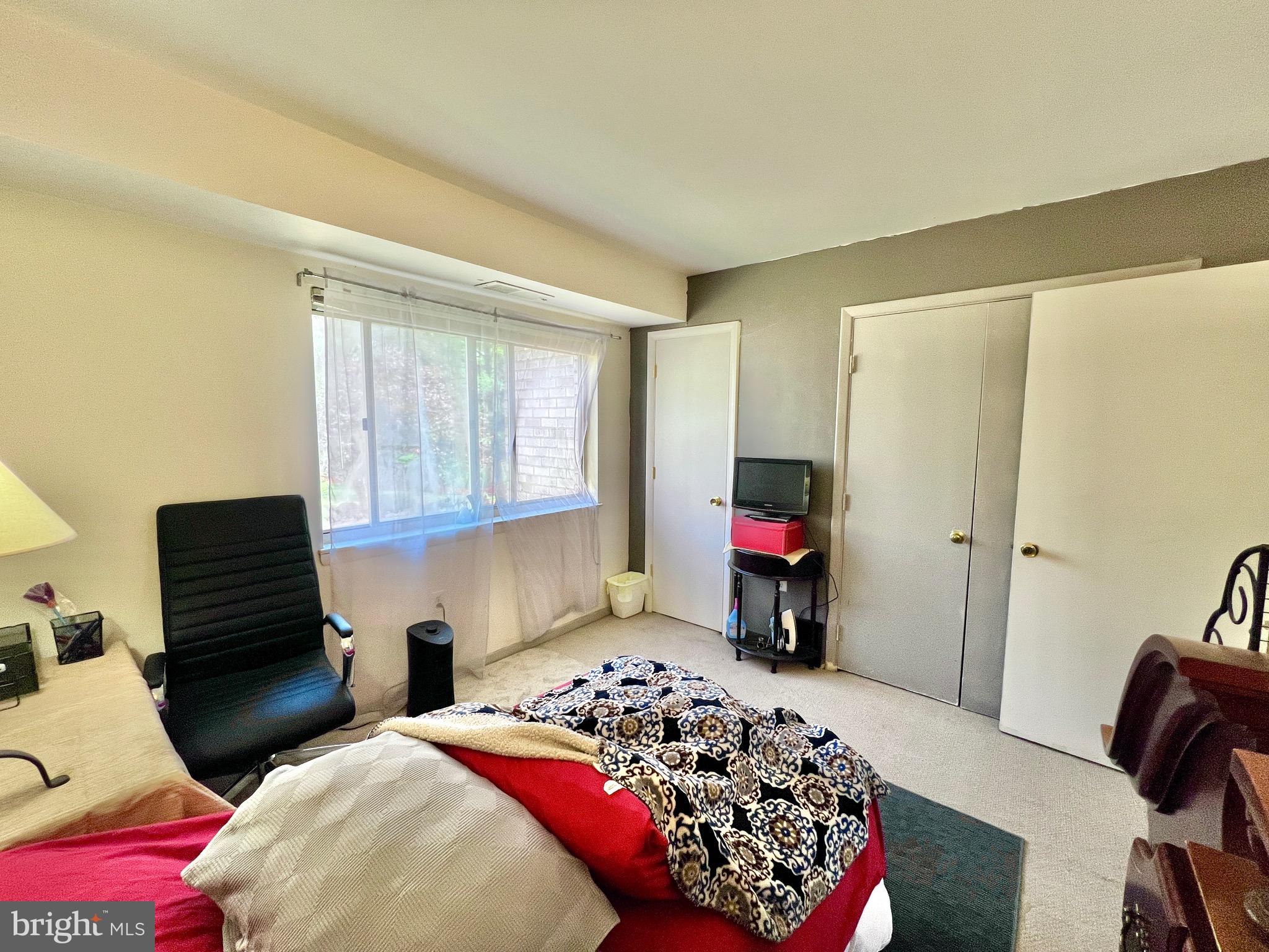 BETHESDA PARK - Residential