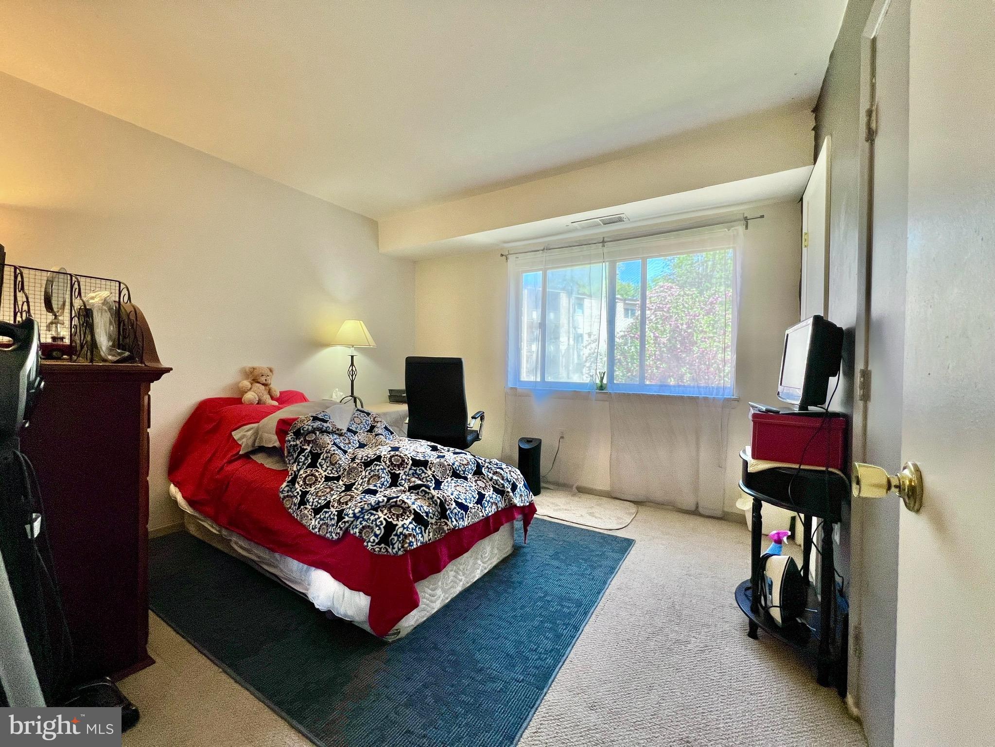 BETHESDA PARK - Residential