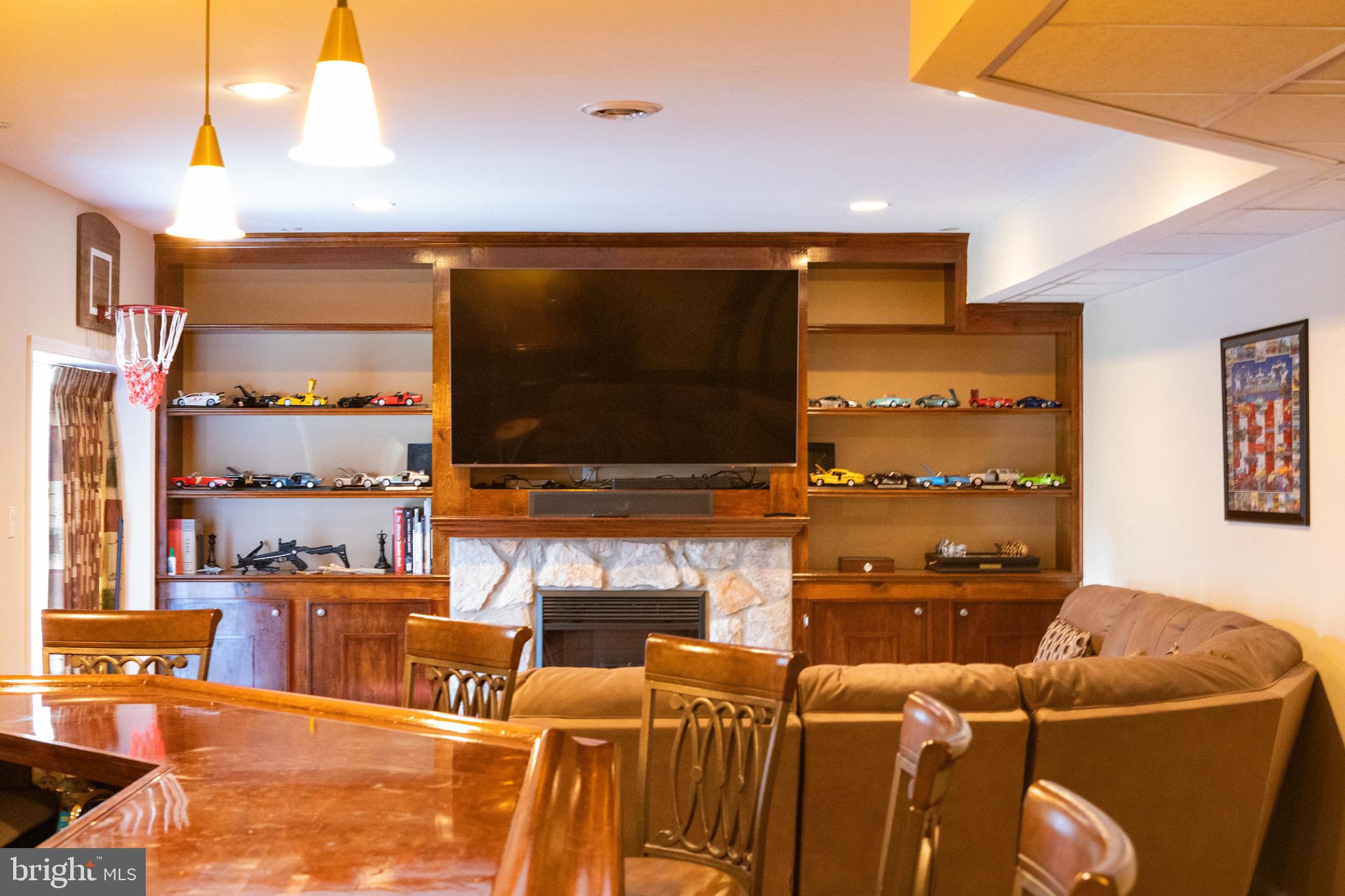 JACOBS WOODS - Residential