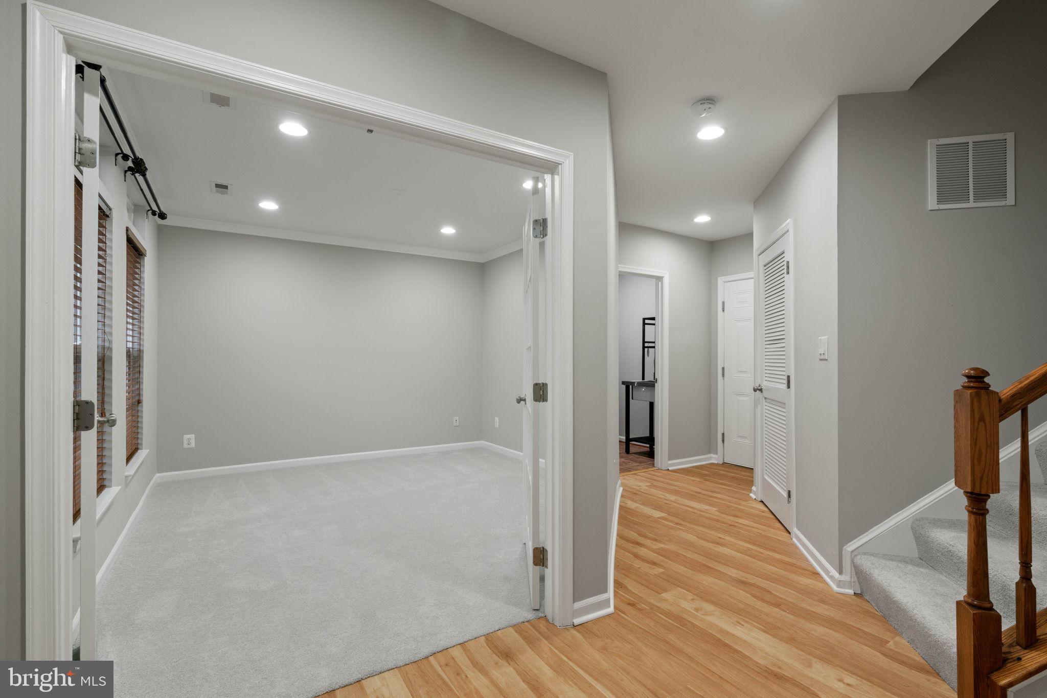 2116 ABBOTTSBURY WAY