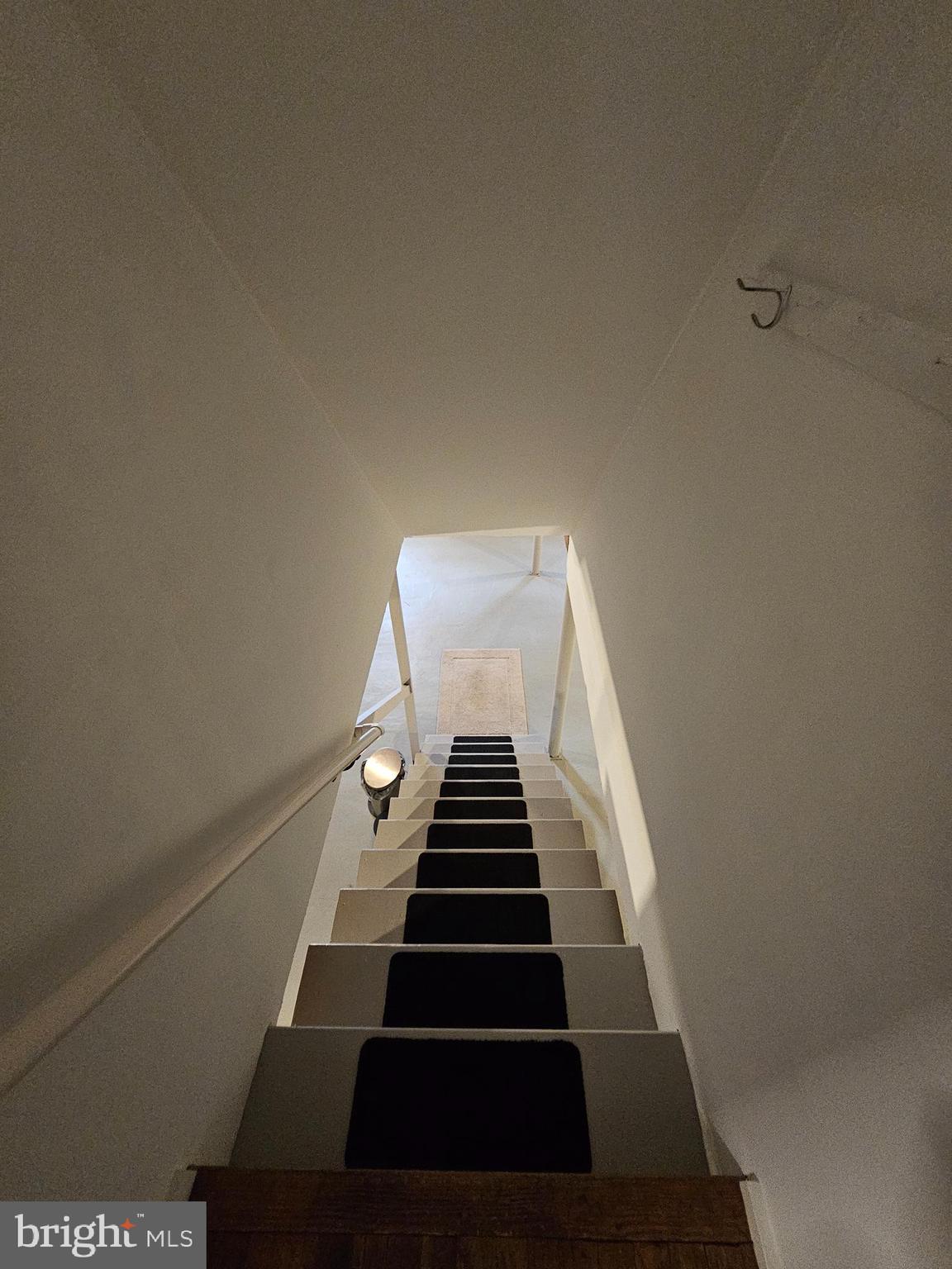 LAUREL WOODS - Residential