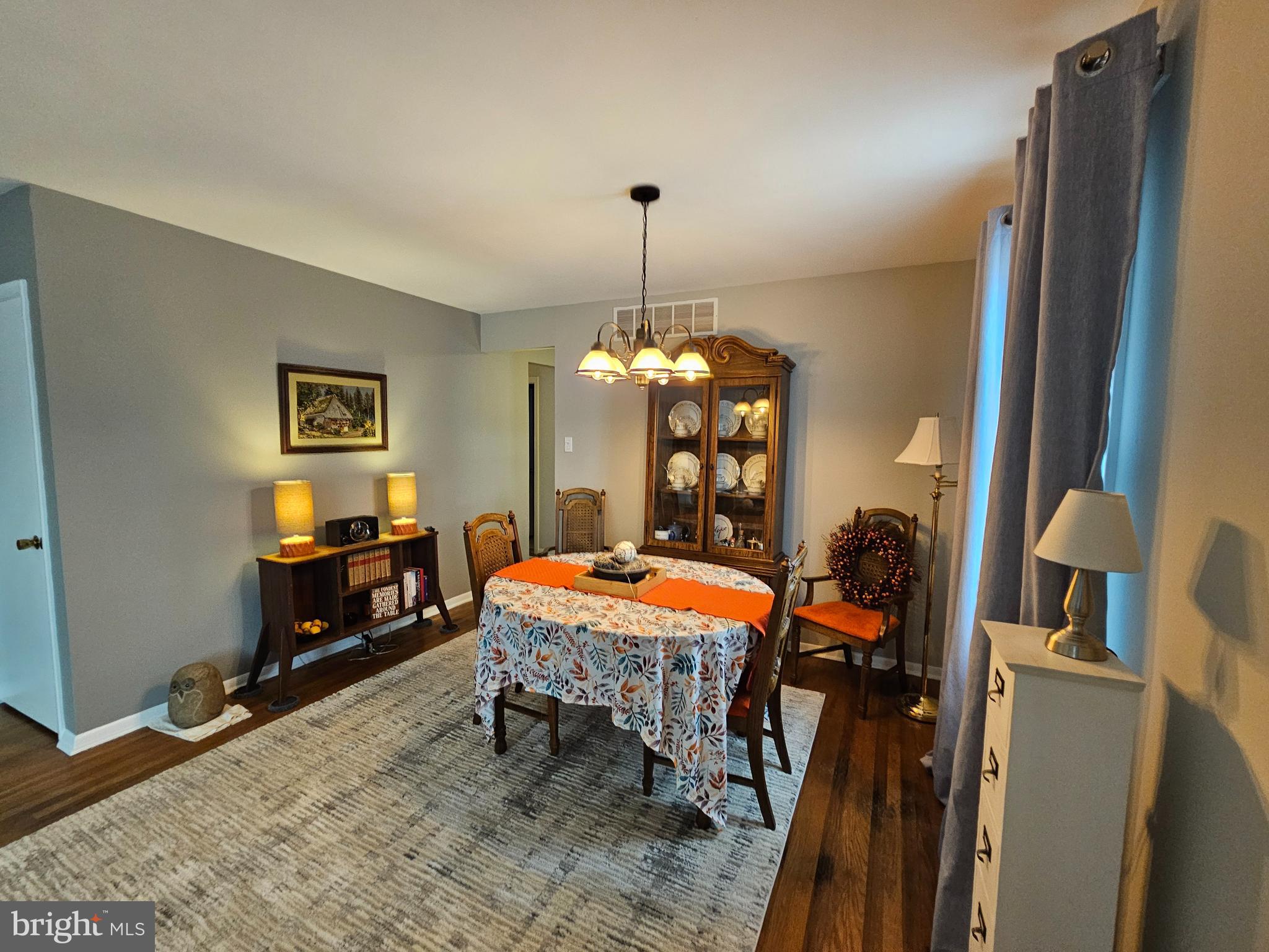 LAUREL WOODS - Residential