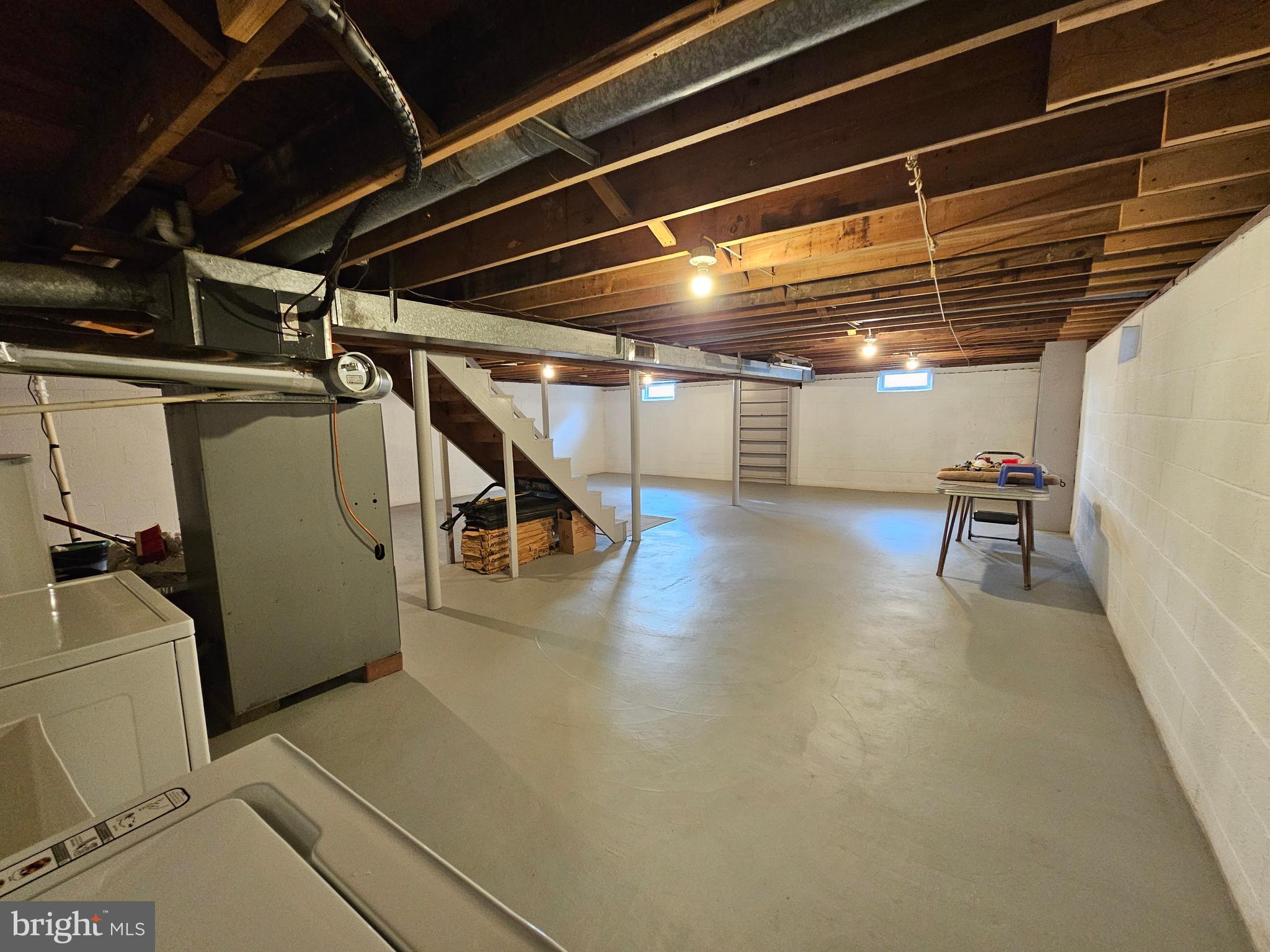 LAUREL WOODS - Residential