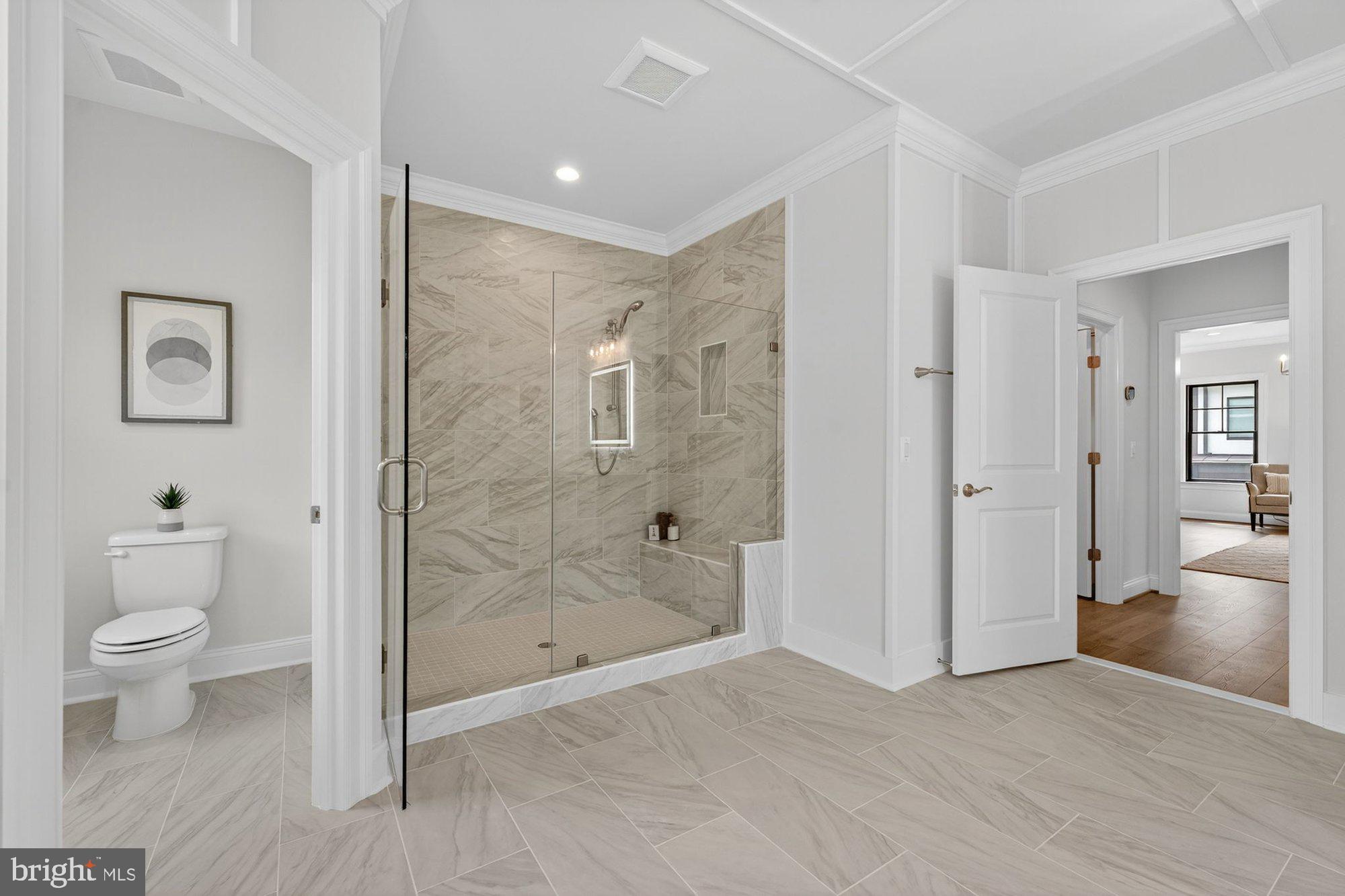 VIENNA WOODS - Residential