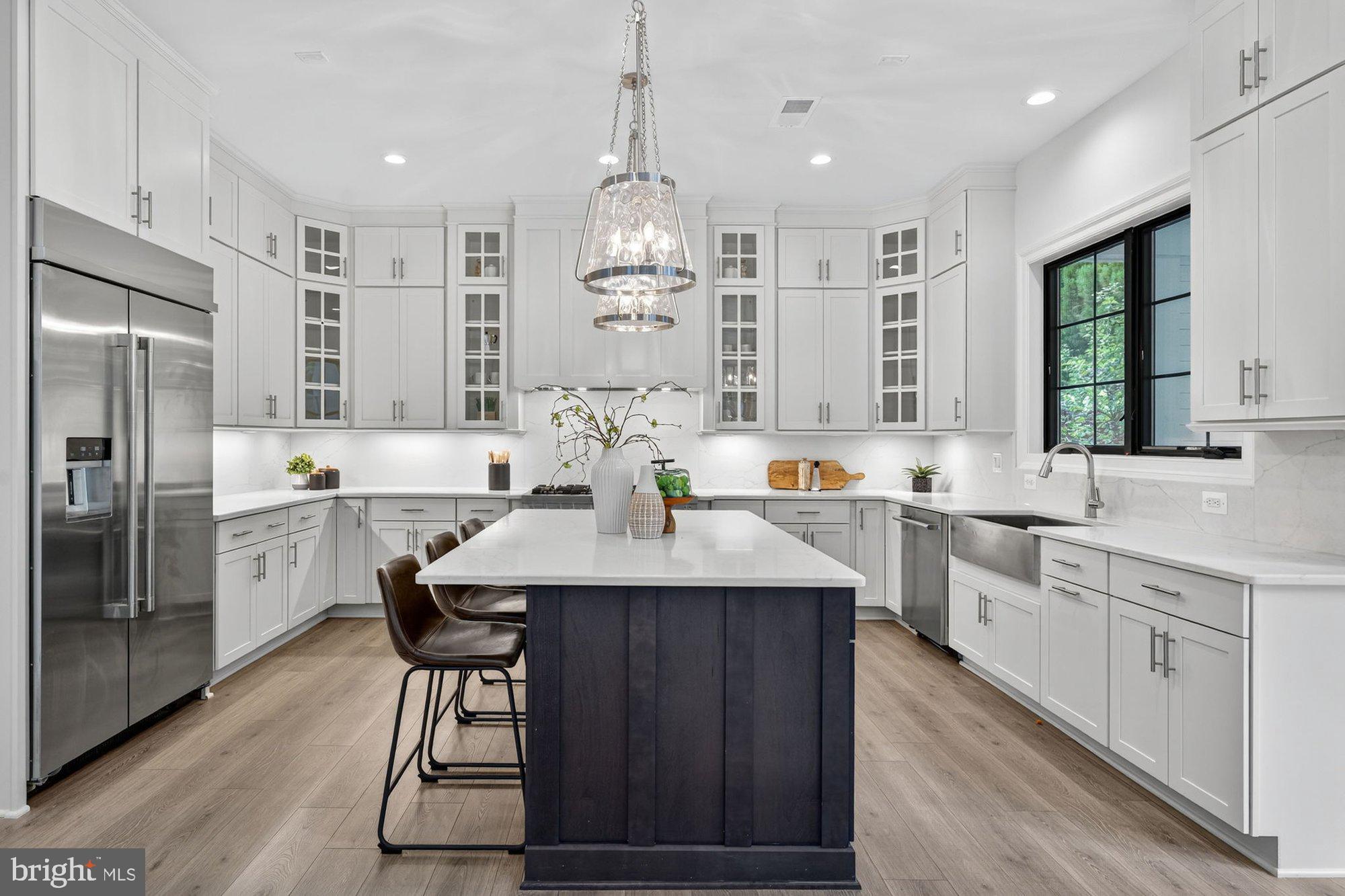 VIENNA WOODS - Residential