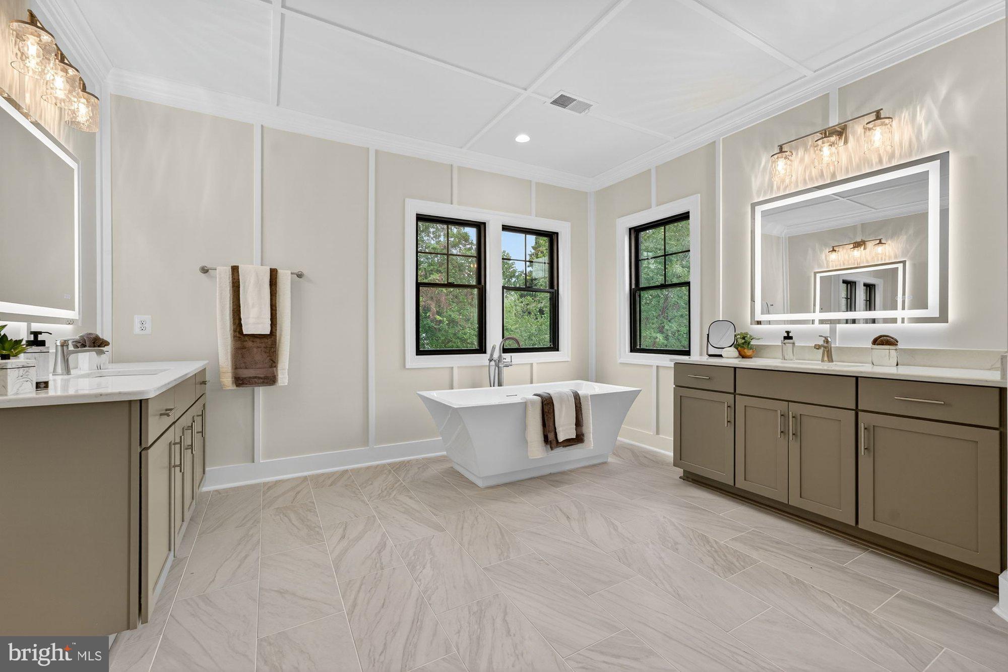 VIENNA WOODS - Residential