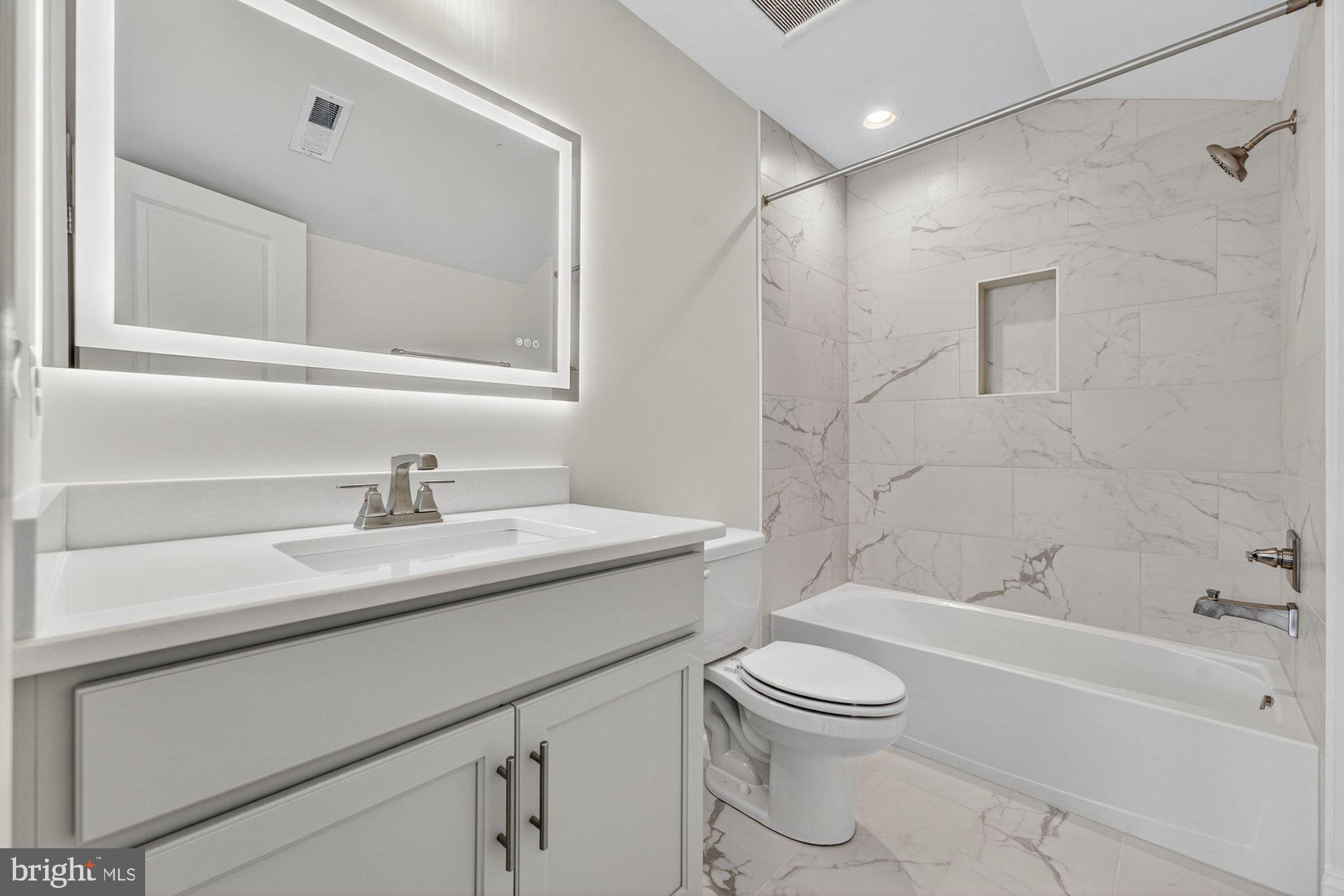 VIENNA WOODS - Residential