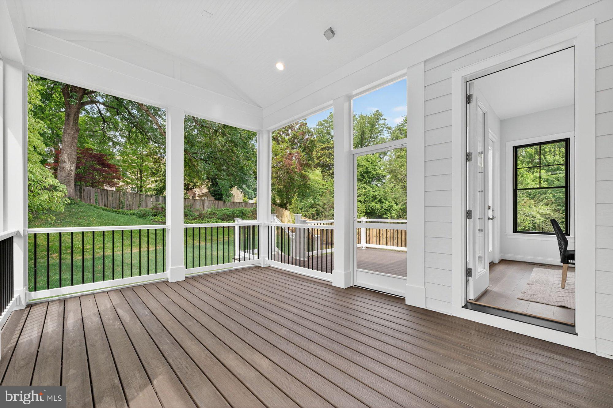 VIENNA WOODS - Residential