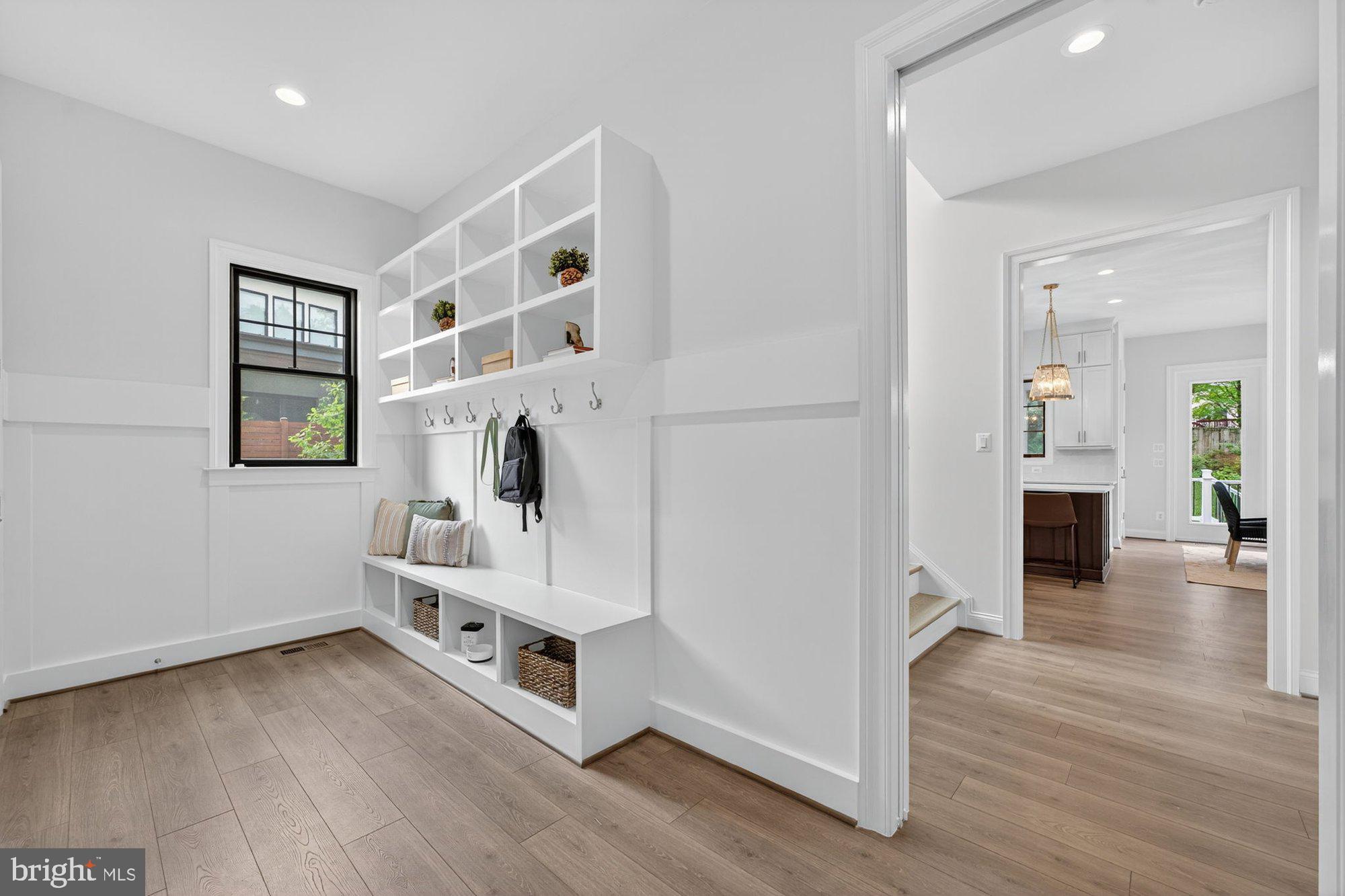 VIENNA WOODS - Residential