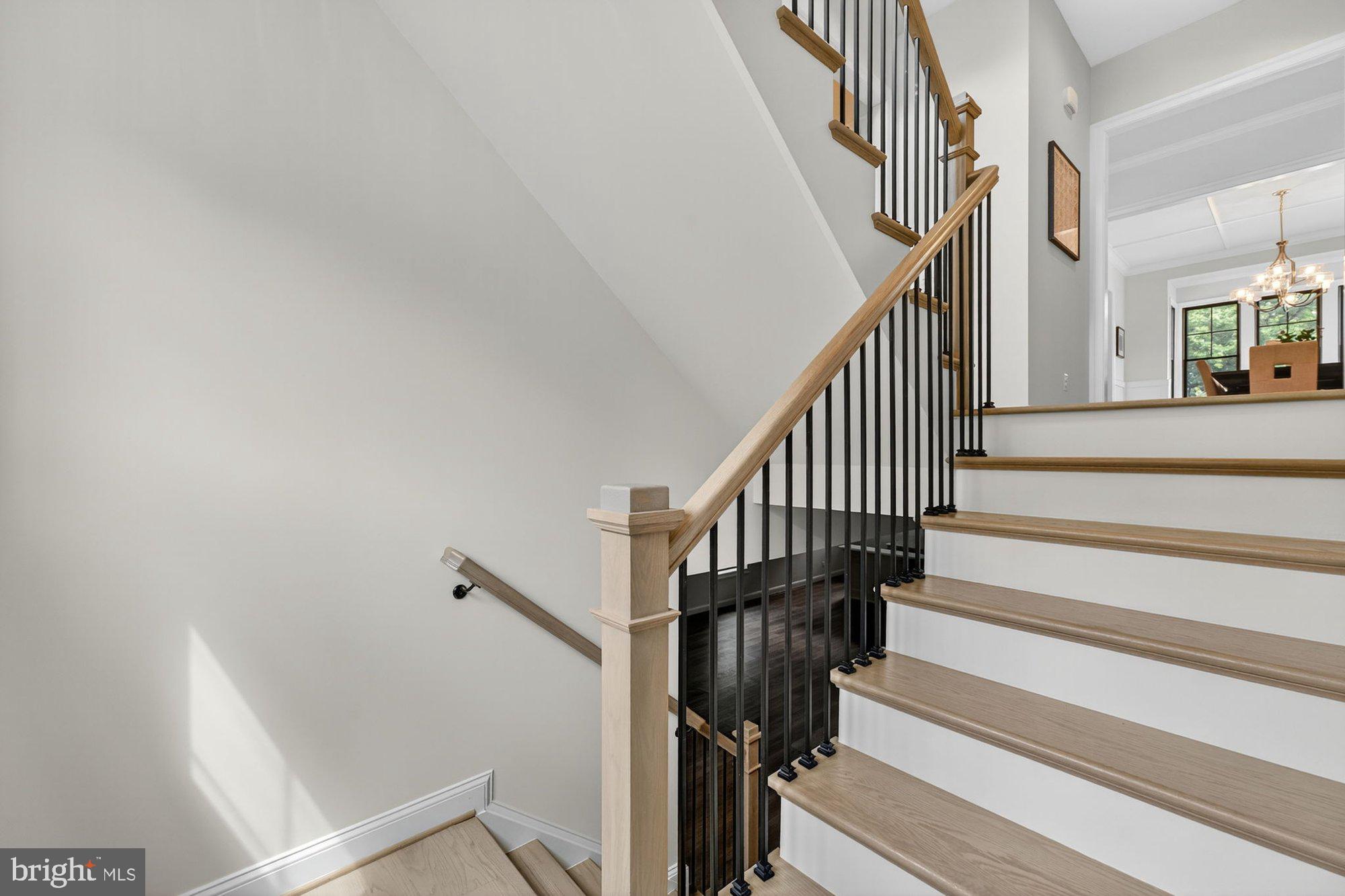 VIENNA WOODS - Residential