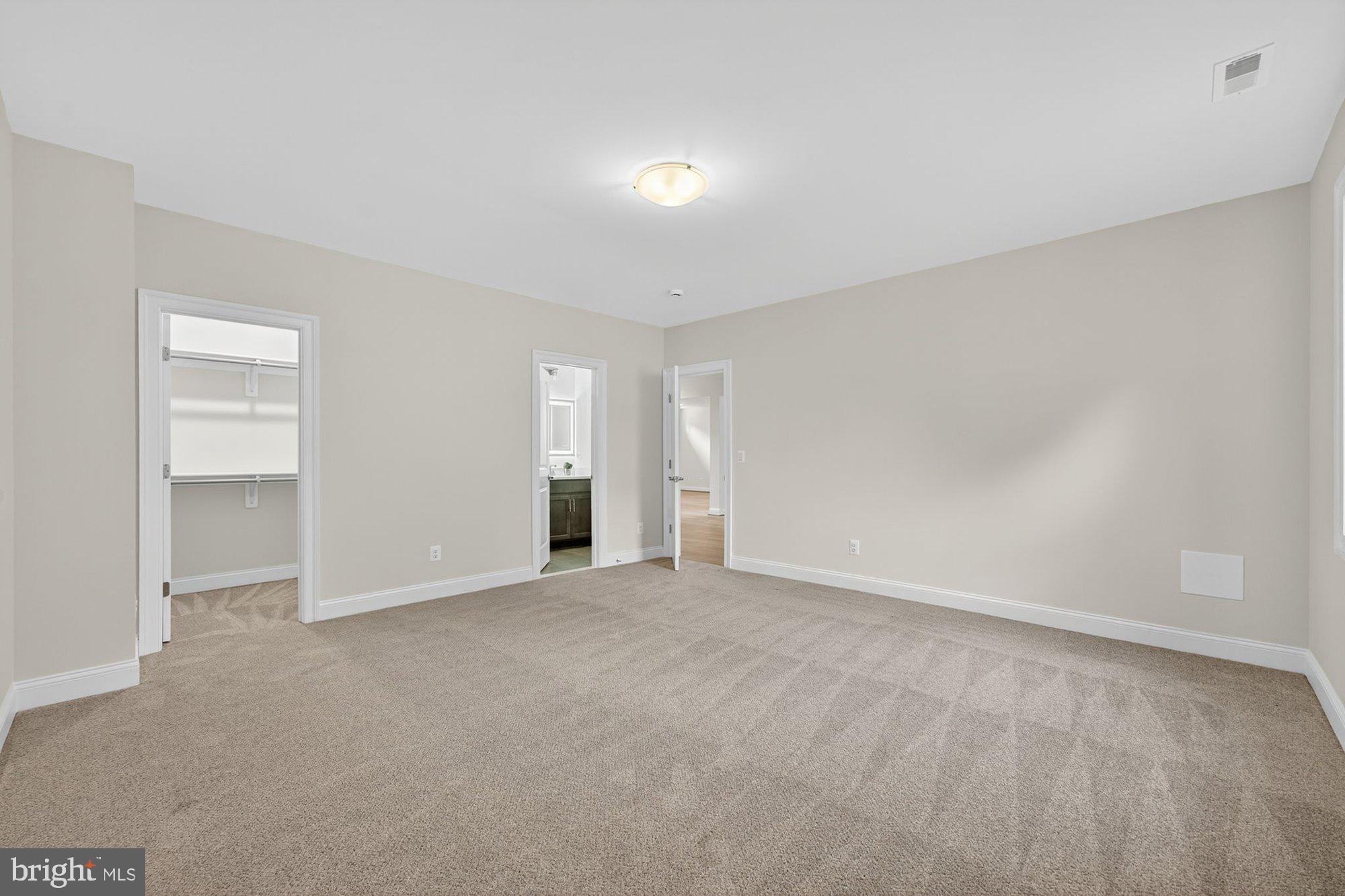 VIENNA WOODS - Residential