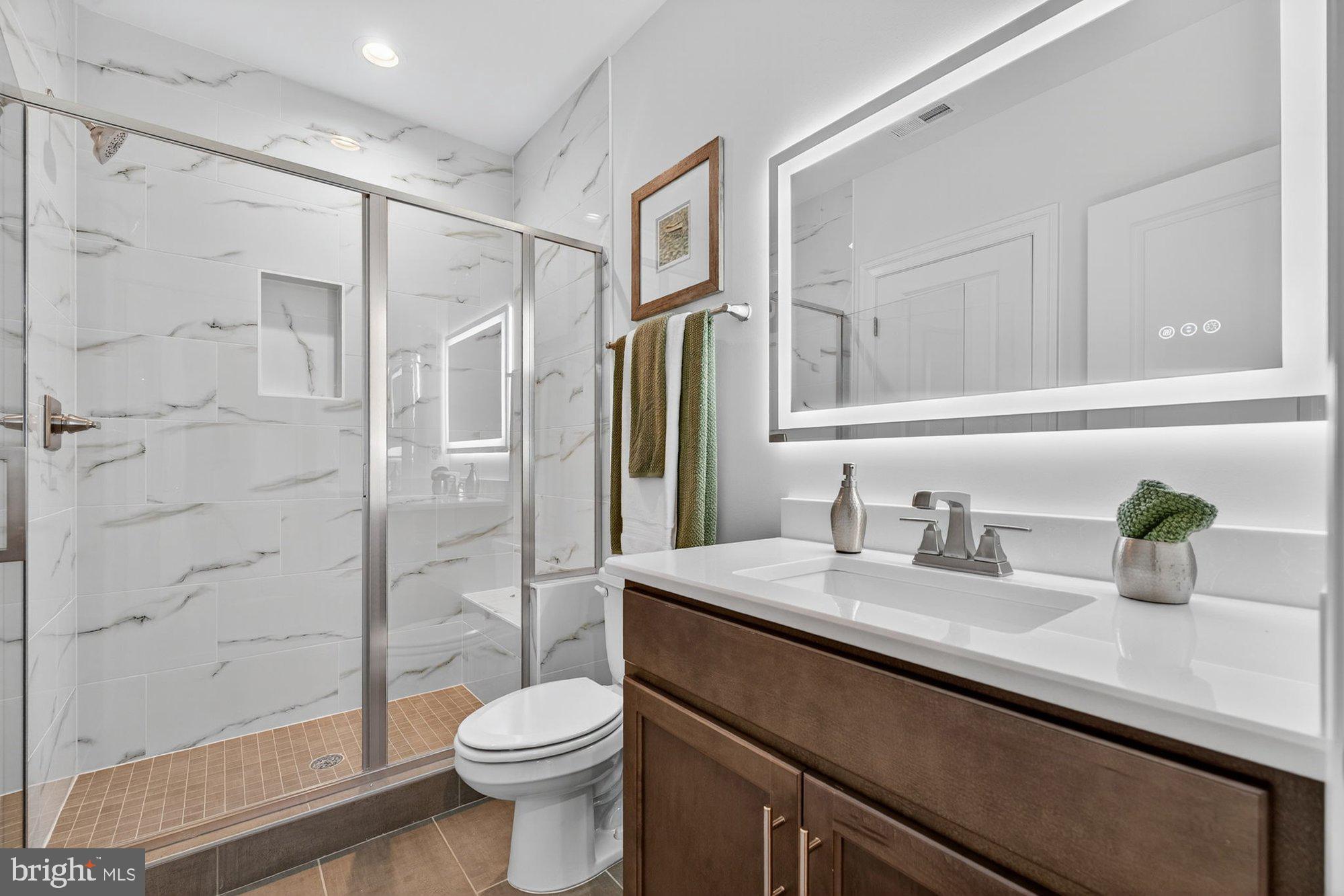 VIENNA WOODS - Residential