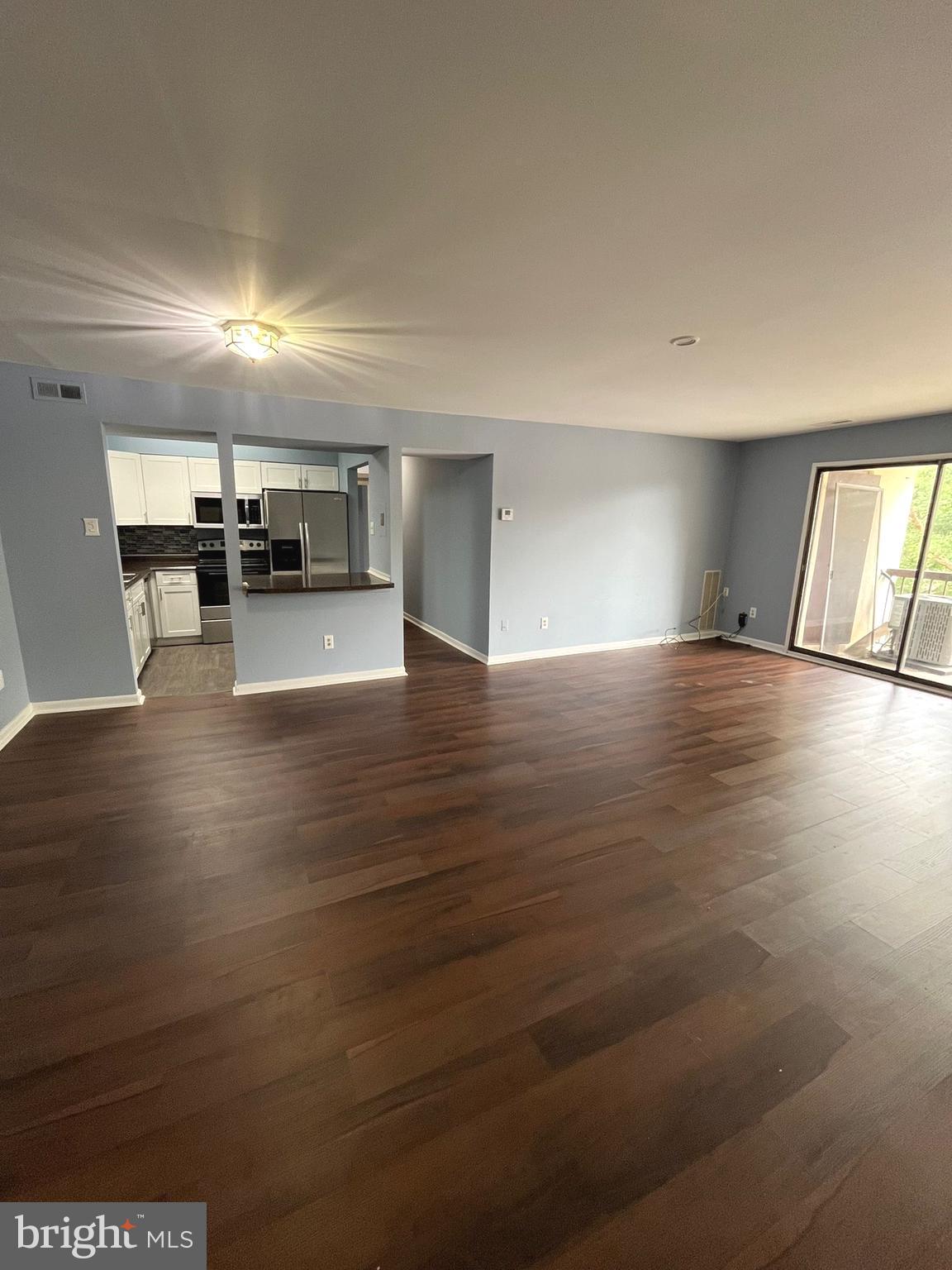 TREETOP CONDO - Residential