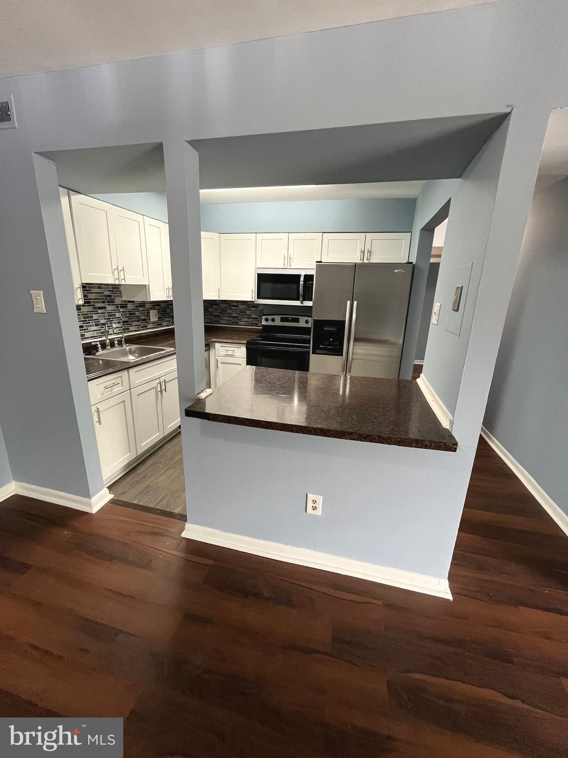 TREETOP CONDO - Residential