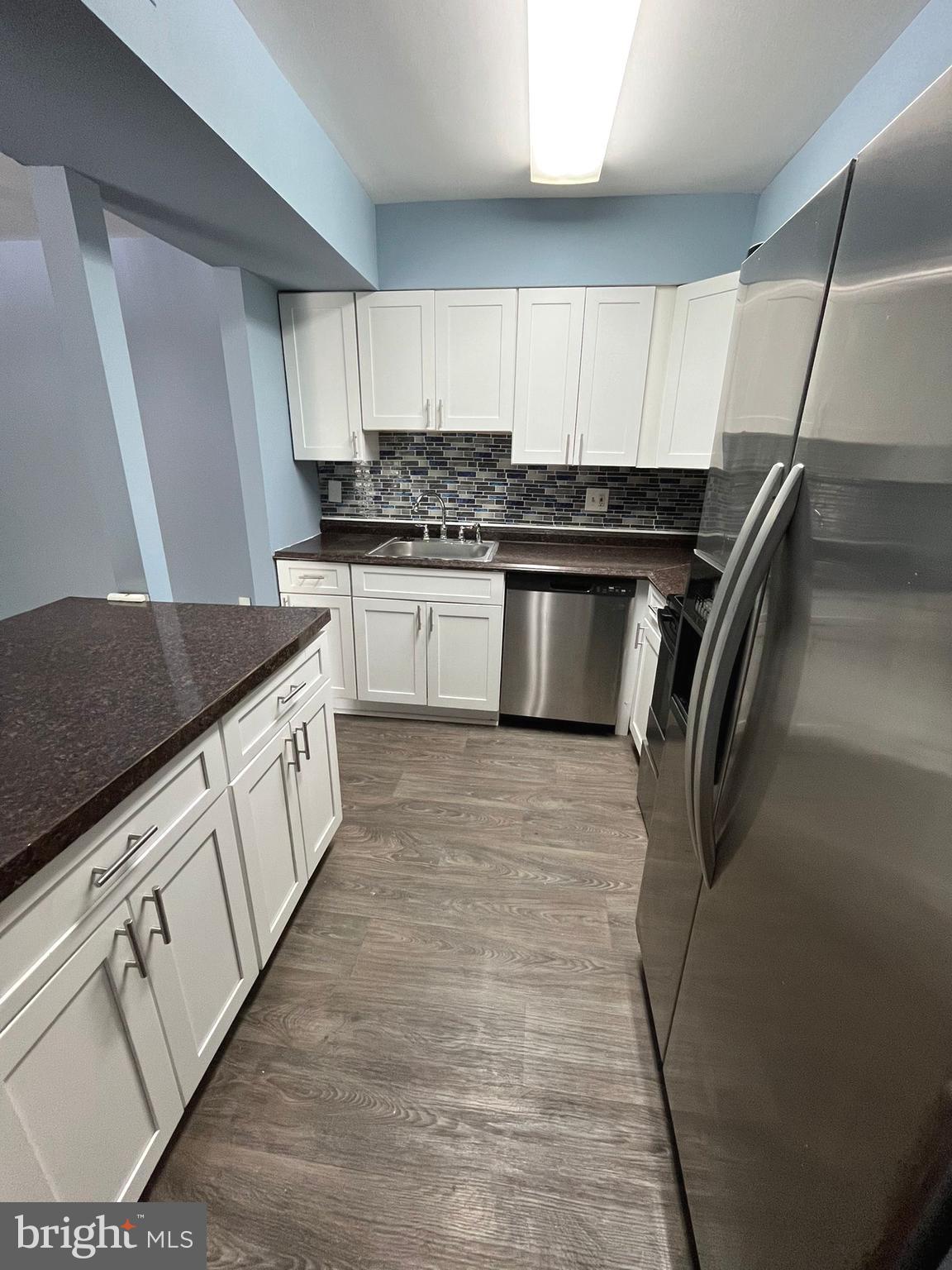 TREETOP CONDO - Residential