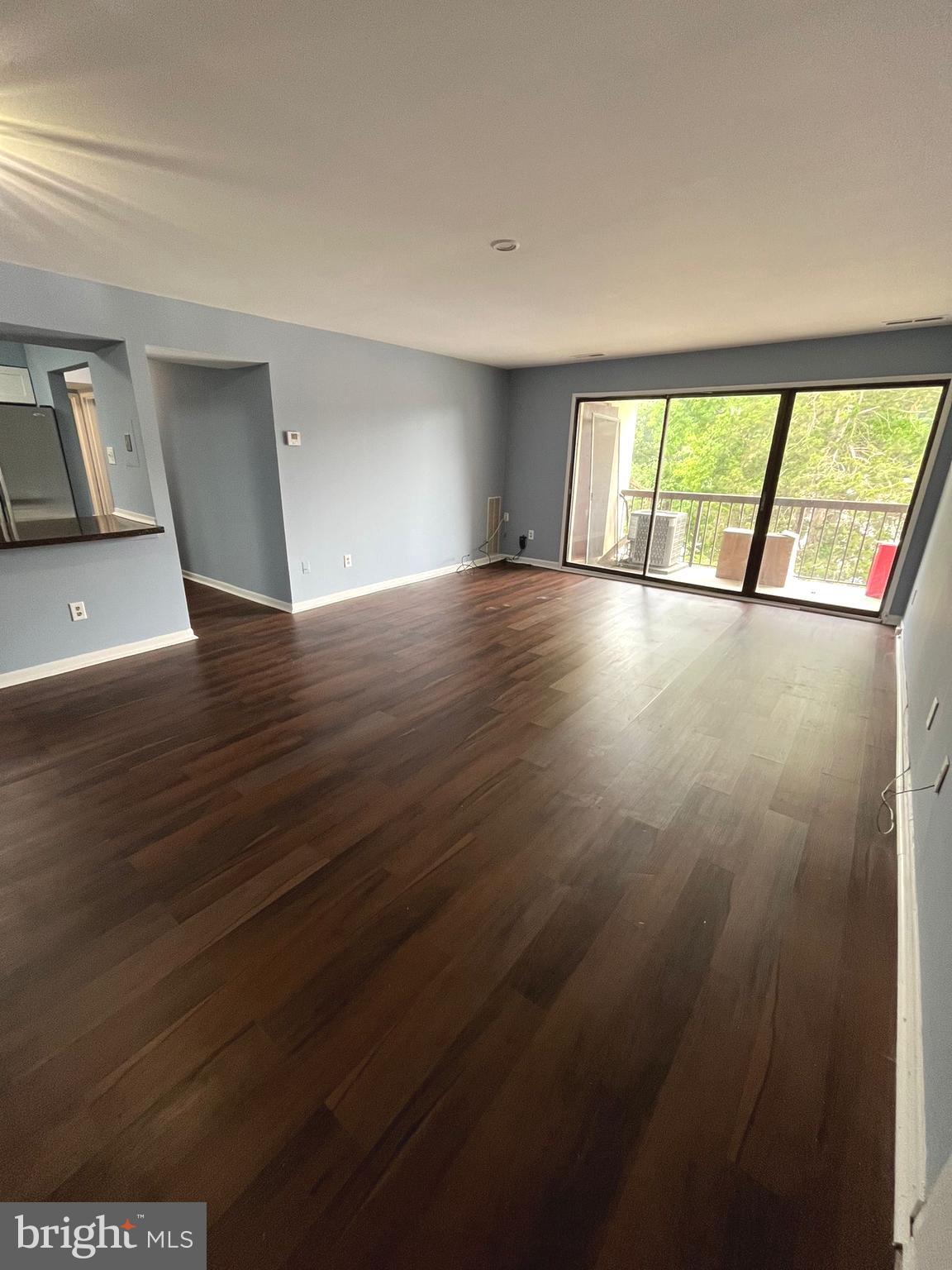 TREETOP CONDO - Residential