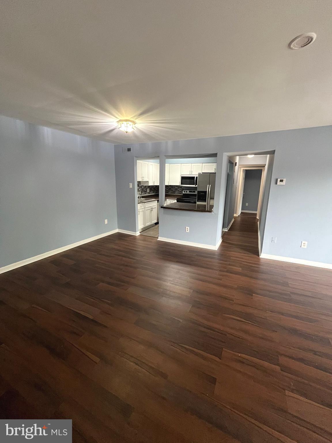 TREETOP CONDO - Residential