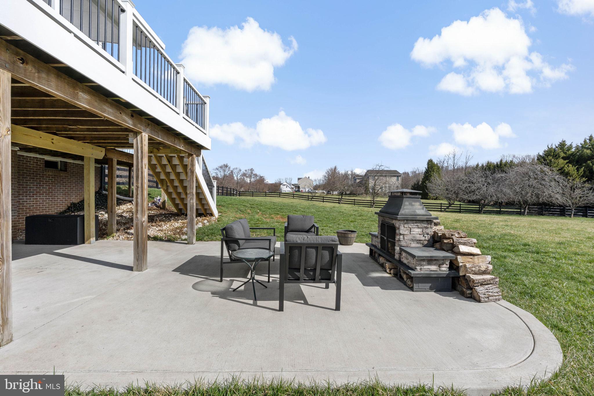 CARRIAGE PARK II - Residential