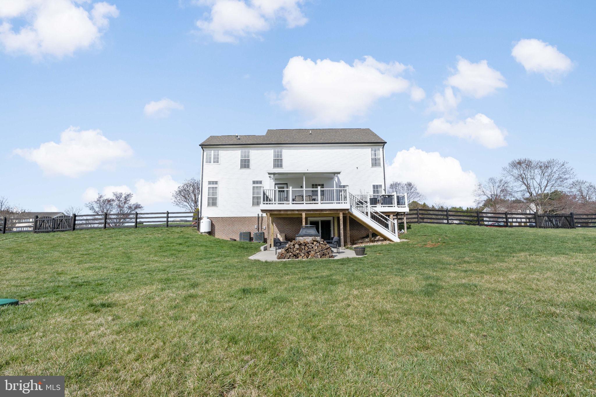 CARRIAGE PARK II - Residential