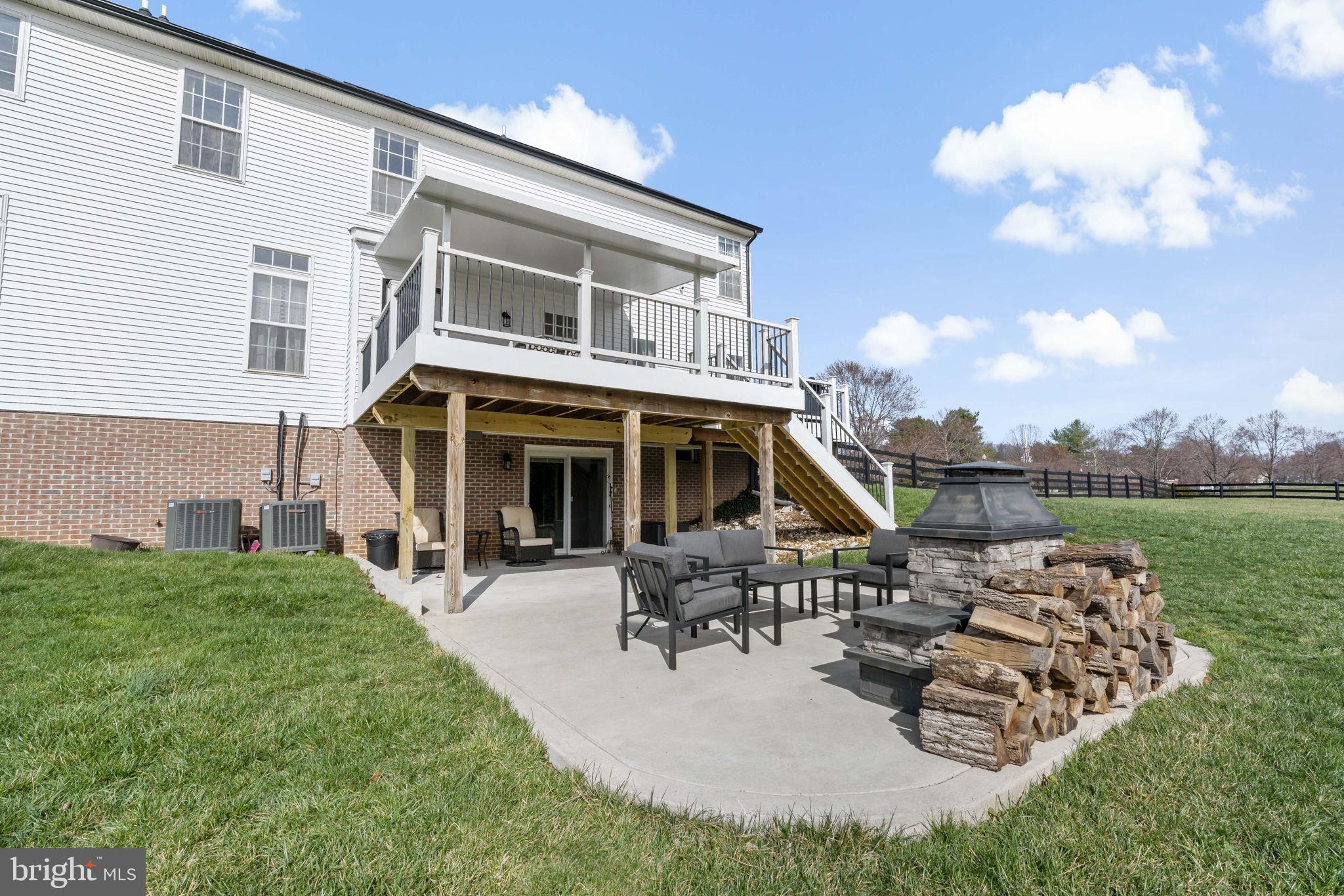 CARRIAGE PARK II - Residential