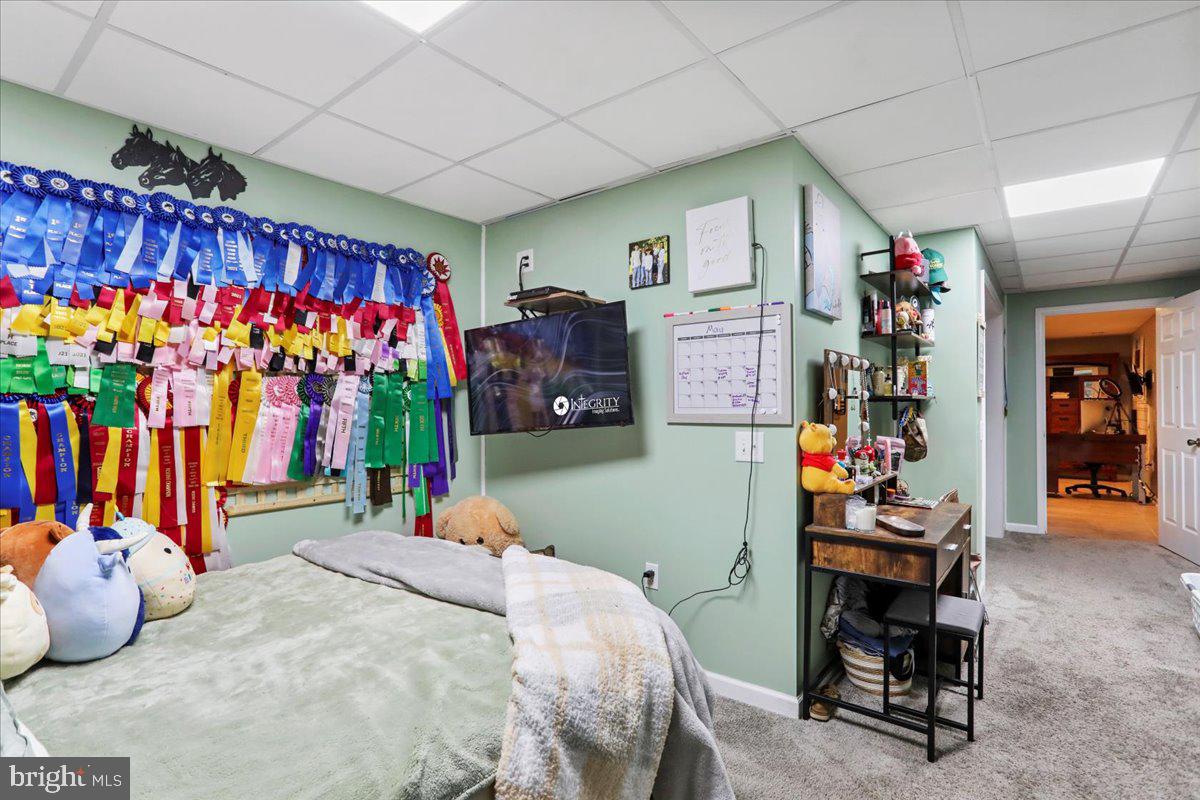 SHADY ACRES - Residential